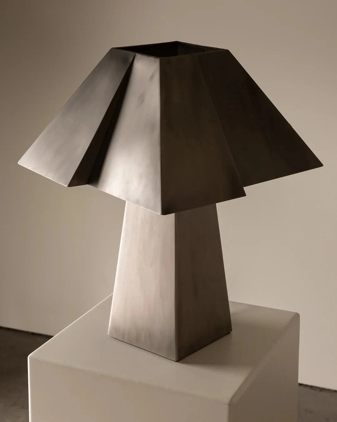 Bohan table lamp