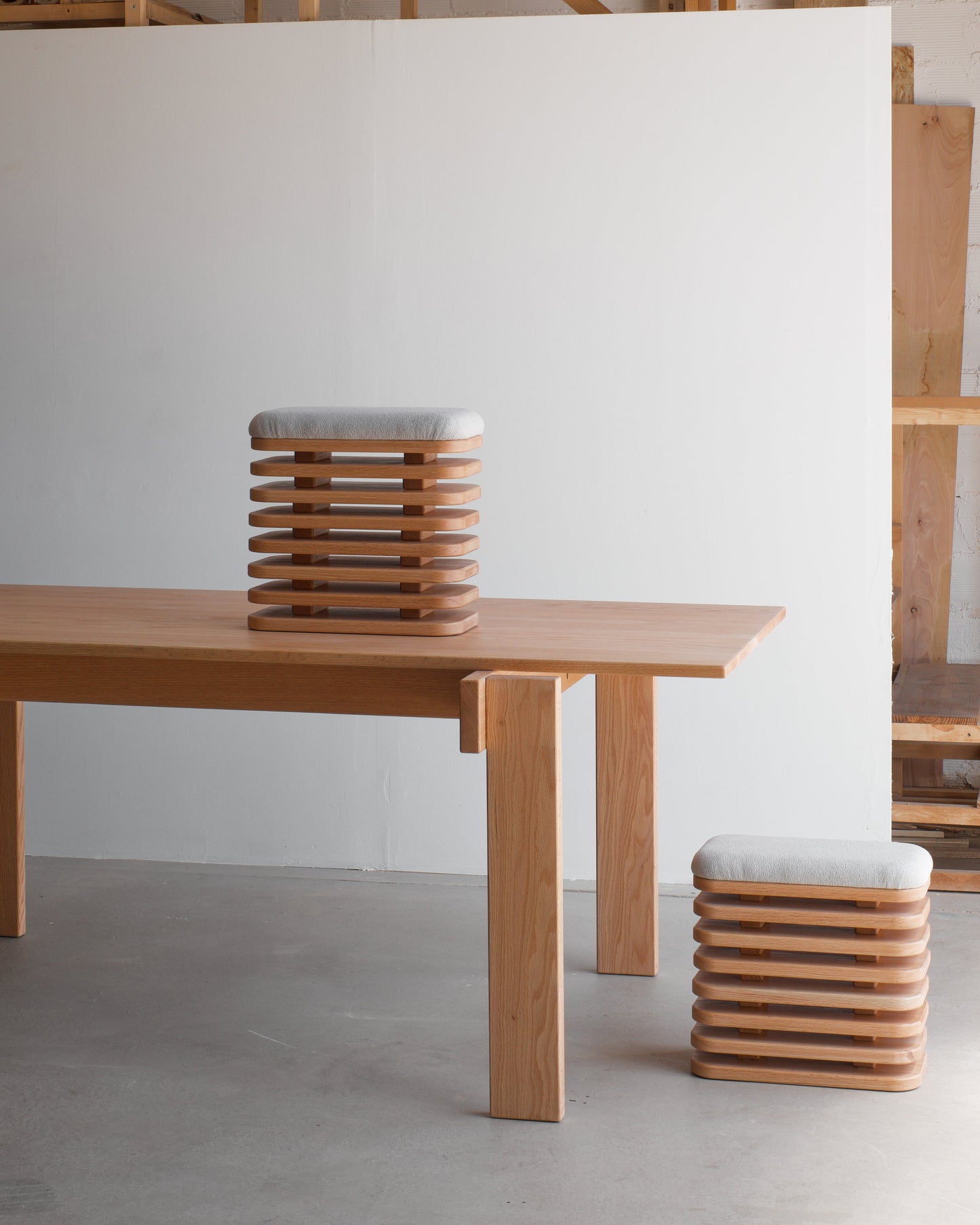 Alai dining table