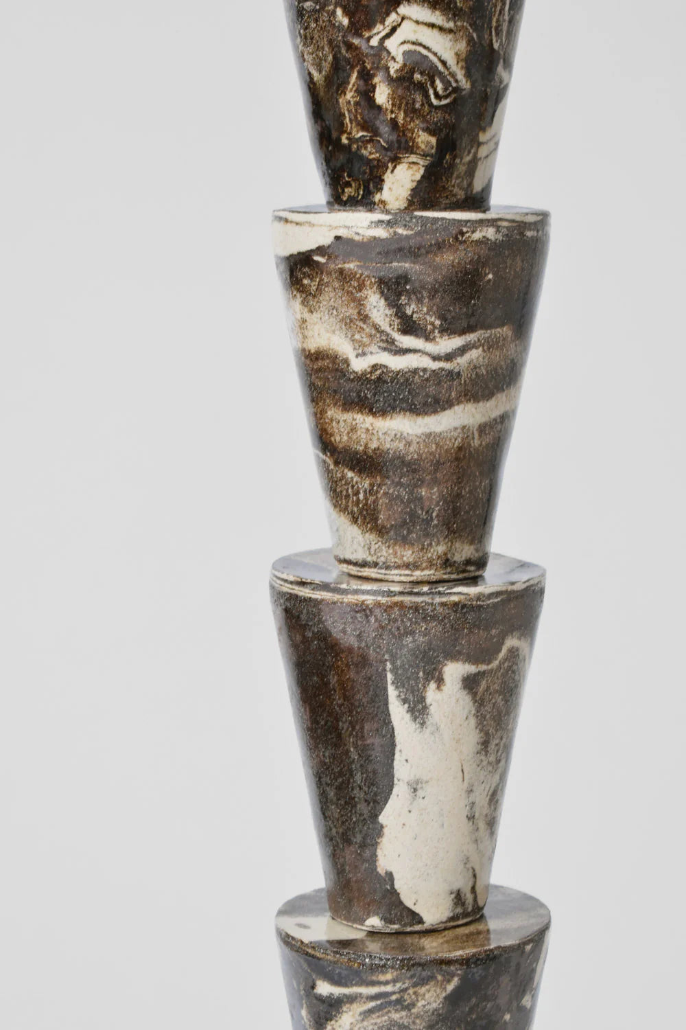 Ceramic and bronze Nizwa floor lamp