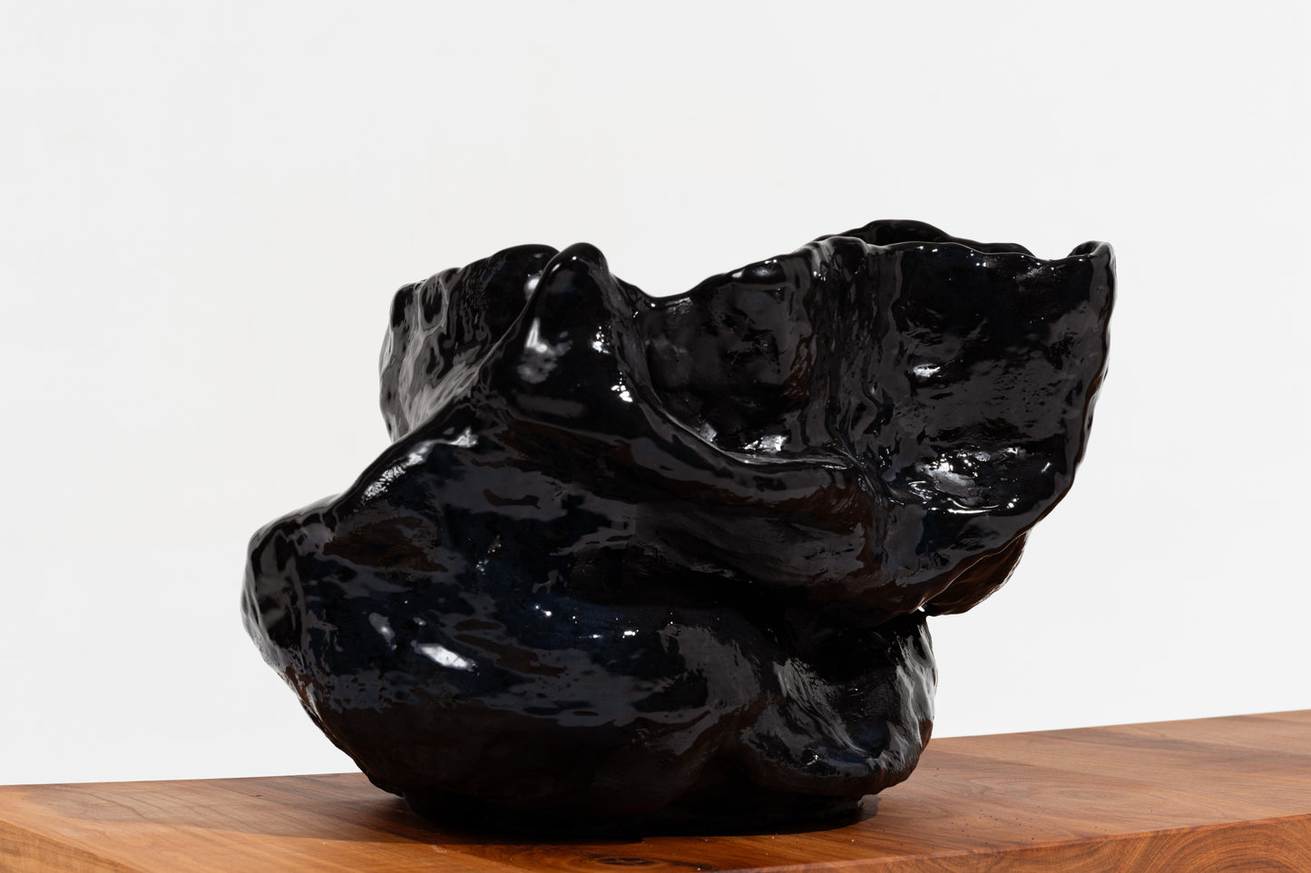 VASE EN GRÈS NOIR BRILLANT