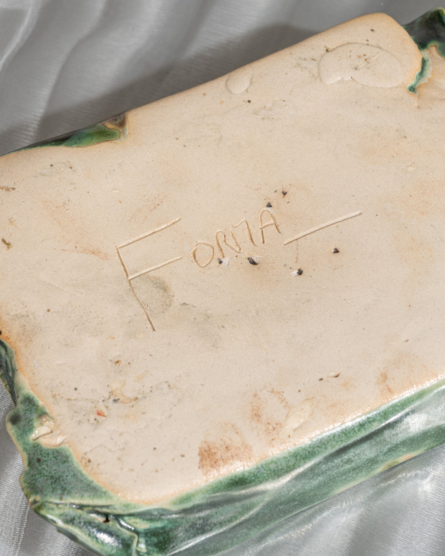 GRAND CENDRIER GRÈS VERT