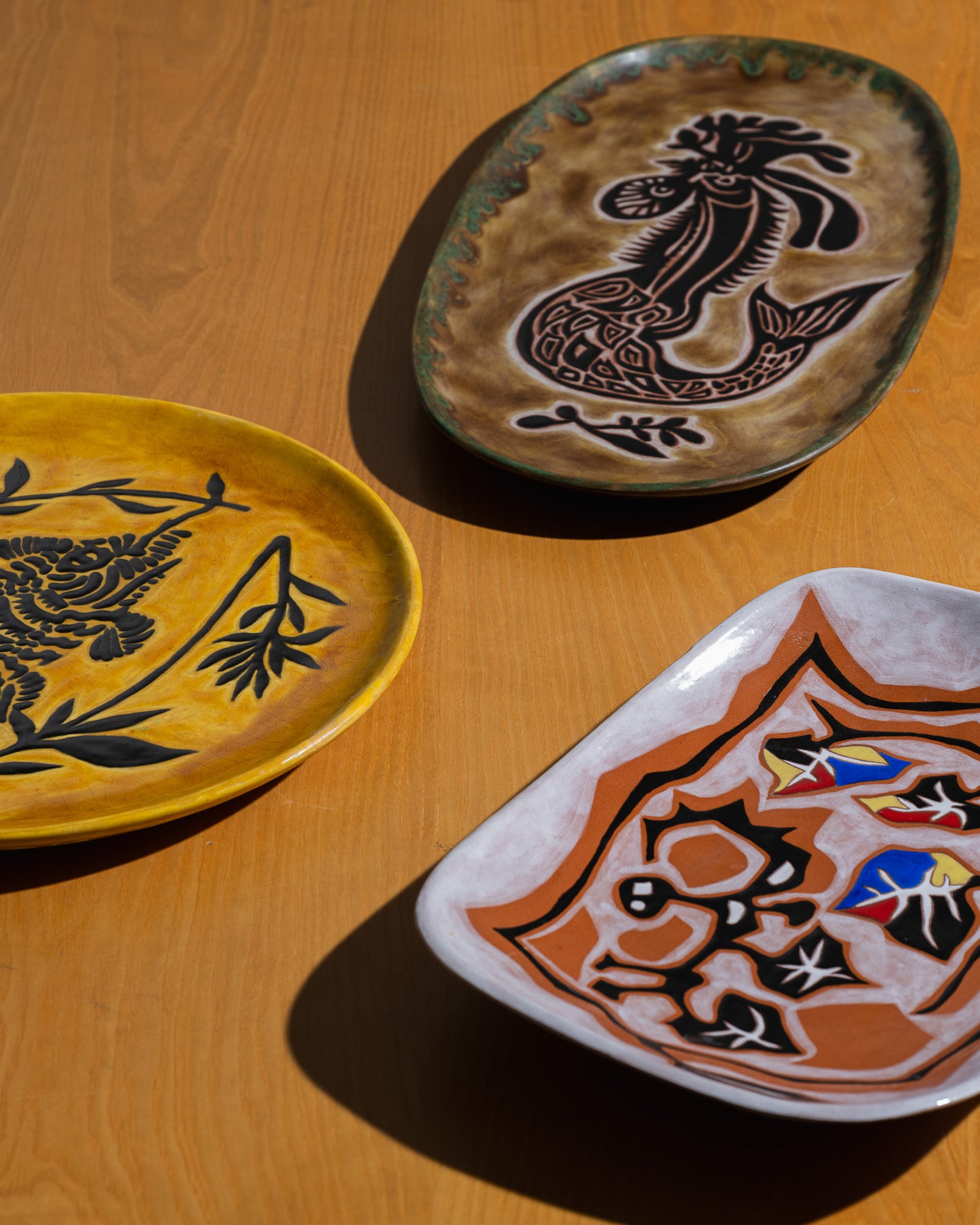 PLAT ROND EN CÉRAMIQUE, JEAN LURÇAT, 1950s