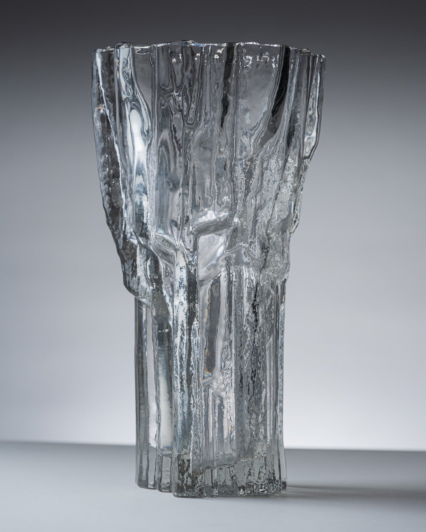 VASE EN VERRE MOULÉ, TAPIO WIRKKALA, 1970s