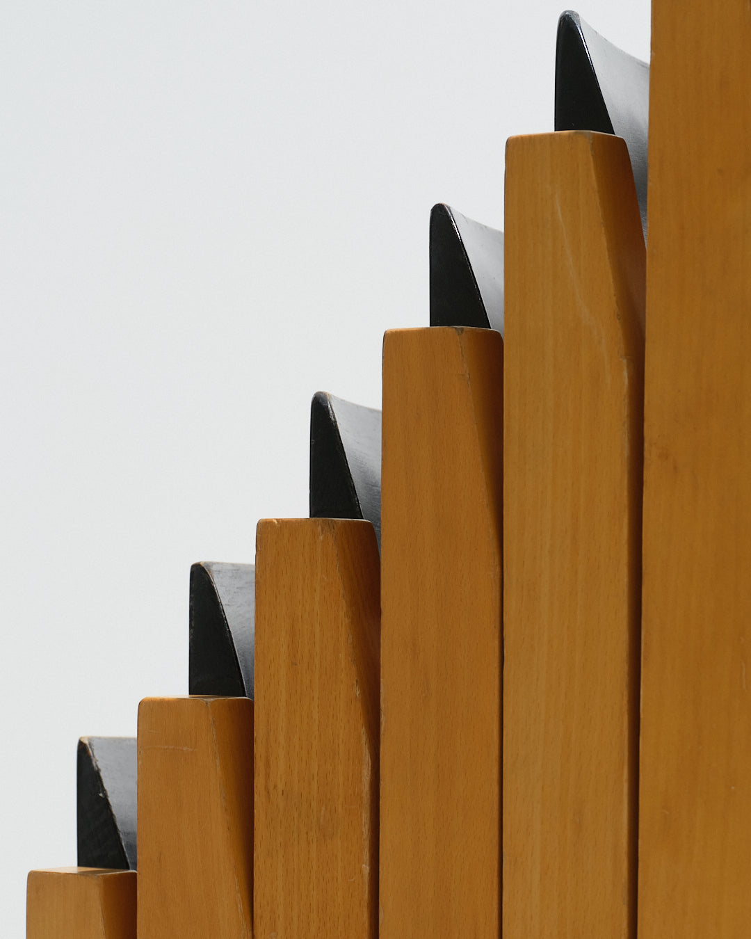 SET DE 6 CHAISES EMPILABLES EN BOIS, 1950s