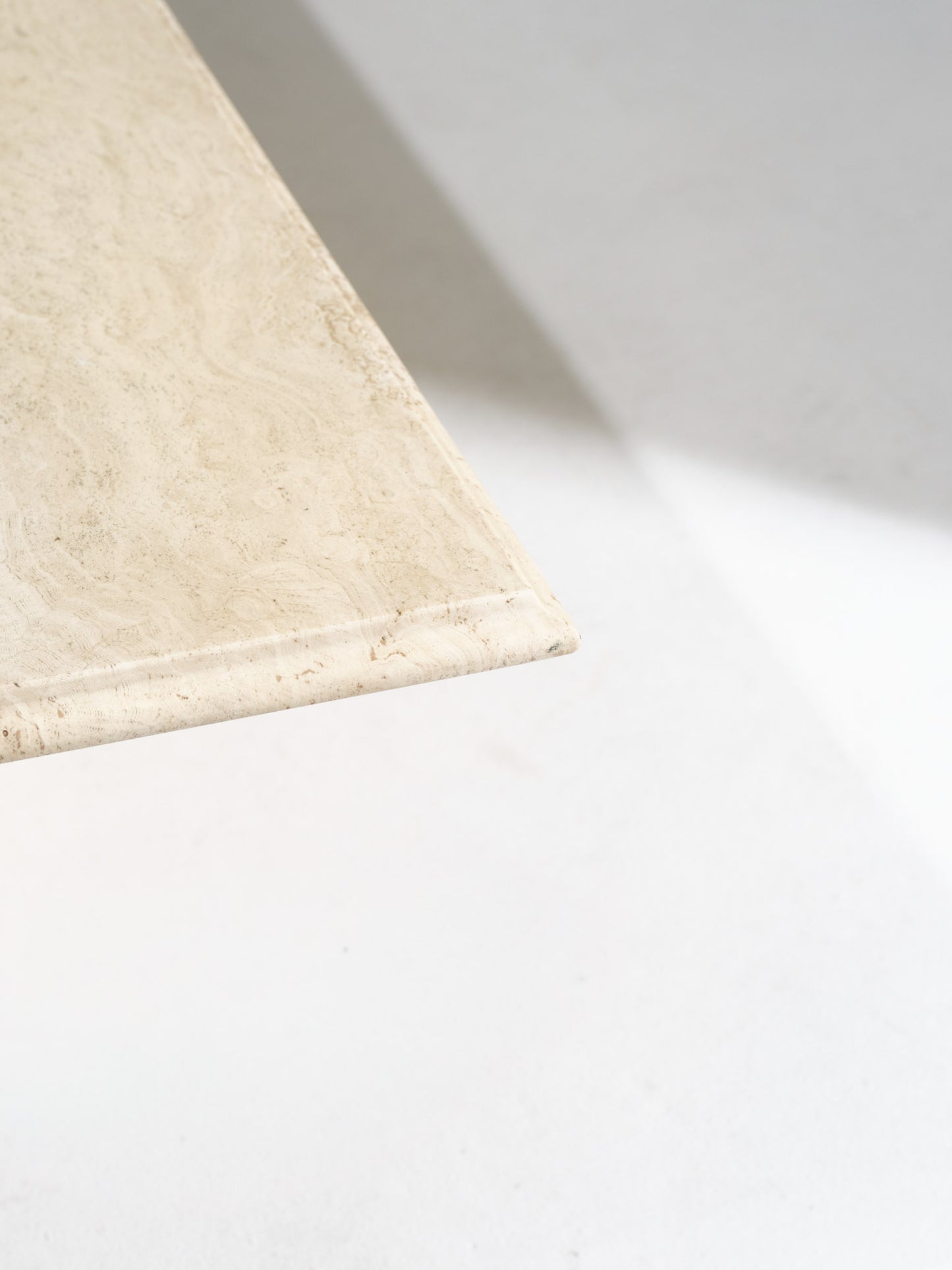 TABLE BASSE RECTANGLULAIRE EN TRAVERTIN, 1980s