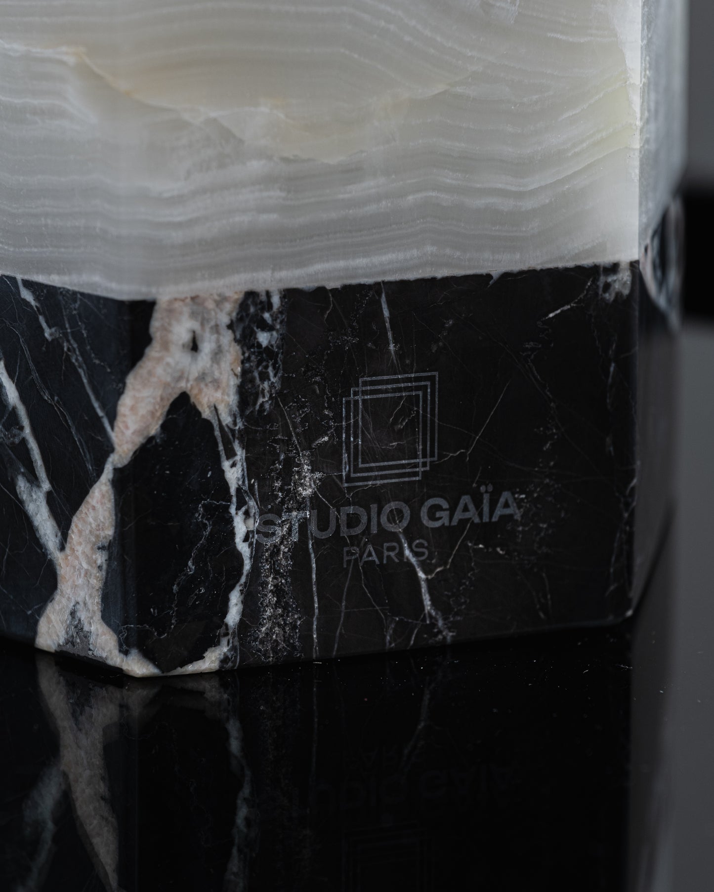 VASE EMMA EN MARBRE, ONYX BLANC ET VERT