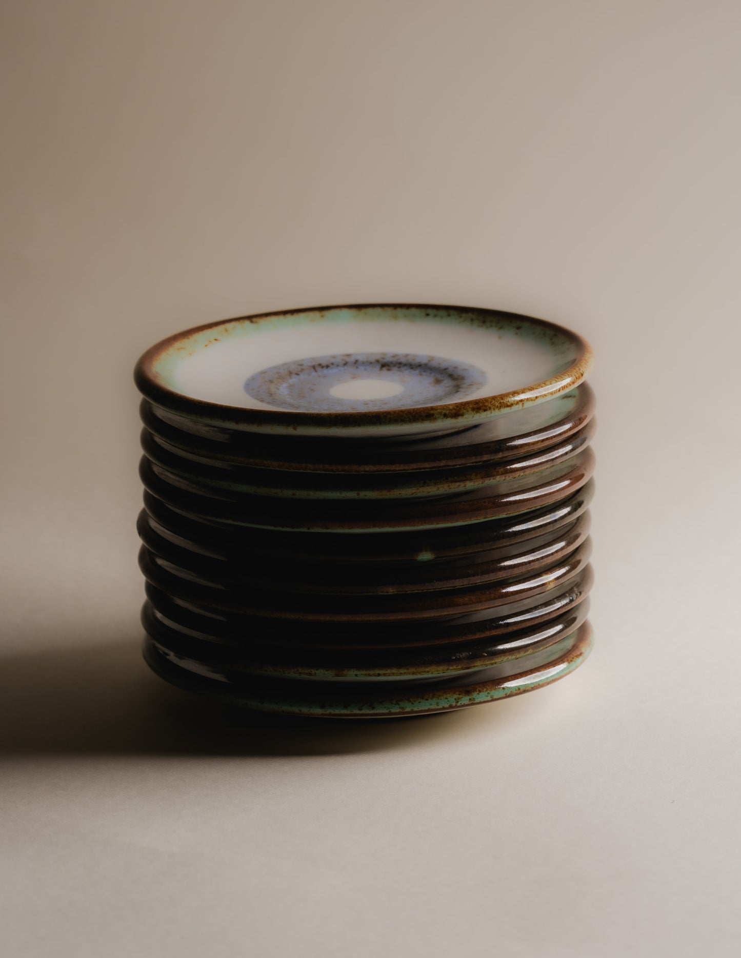 SET DE 10 ASSIETTES CÉRAMIQUE, VALLAURIS, 1960s