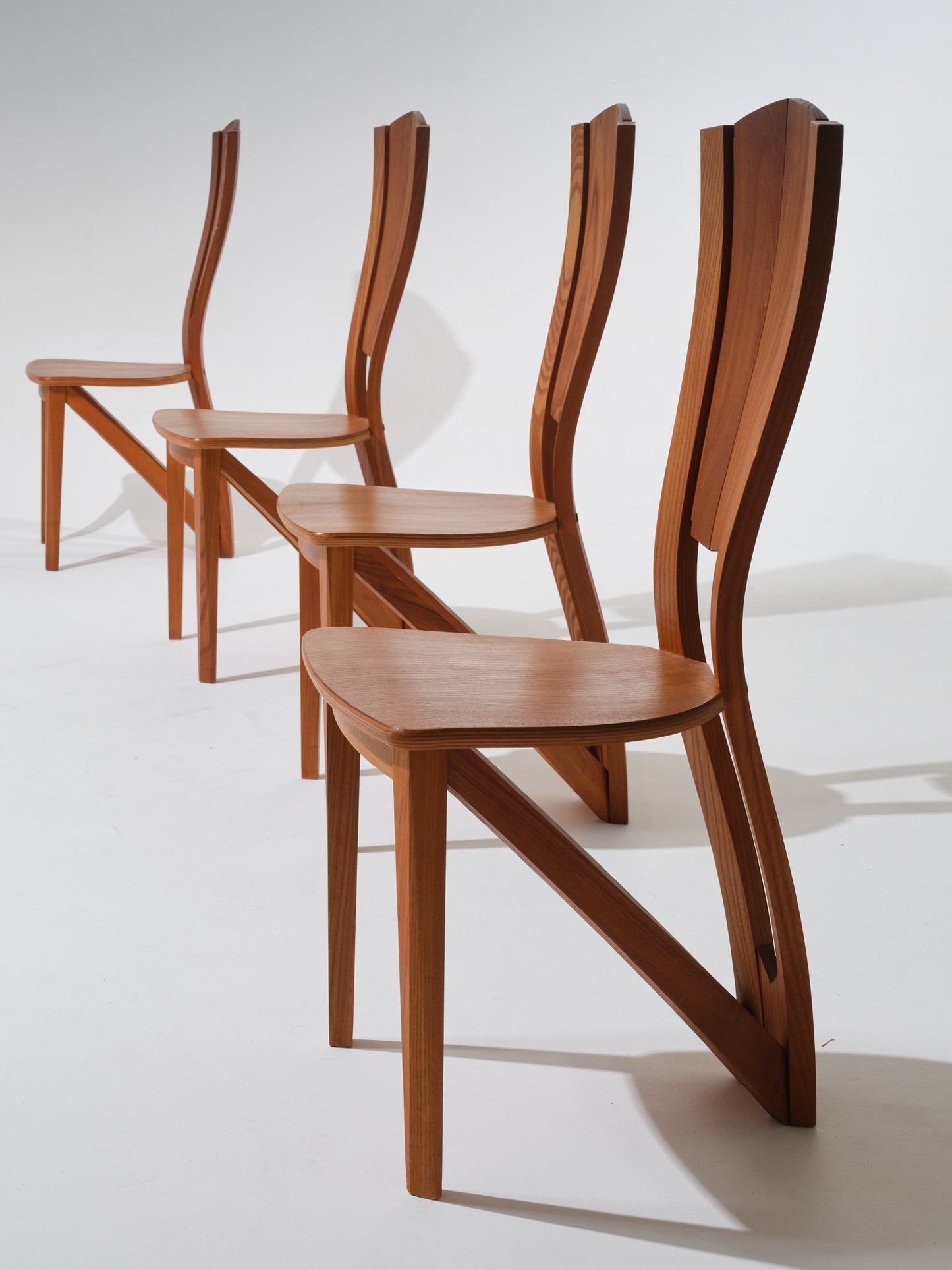 SOLID ELM CHAIR, SELTZ HOUSE, 1980s