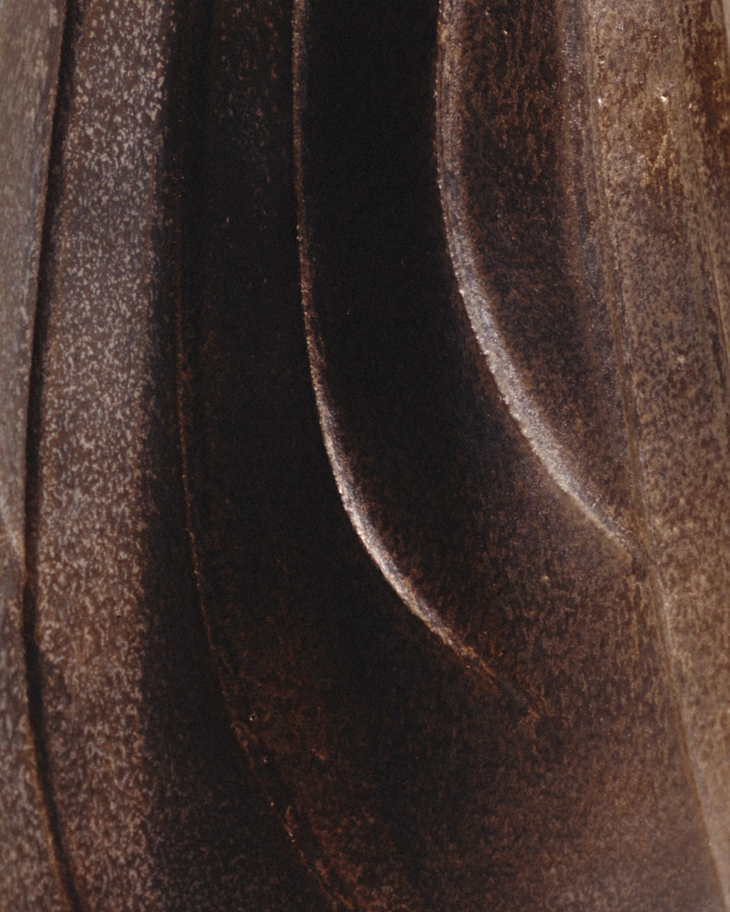 VASE JAPONAIS EN GRÈS ÉMAILLÉ, BRUN