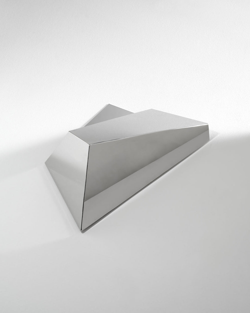 Katoptris wall light in nickel