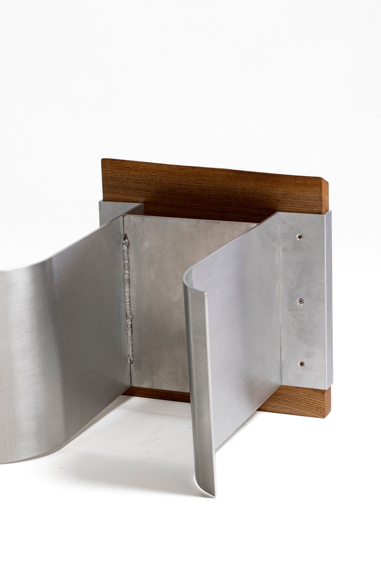 TABLE D'APPOINT FLARED EN ALUMINIUM