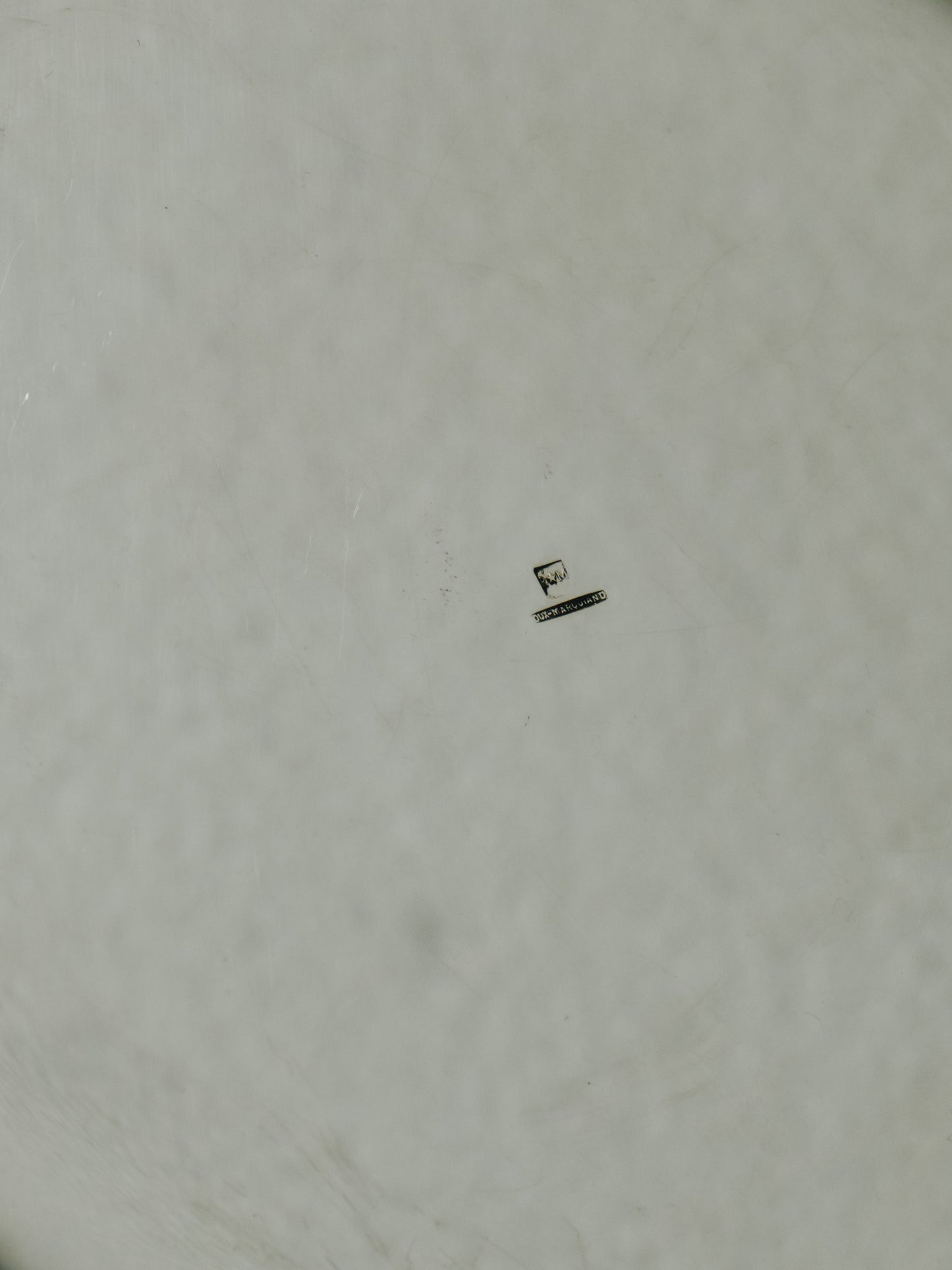 ASSIETTE A PATÉE POUR MOYEN CHIEN EN MÉTAL ARGENTÉ, 1960s