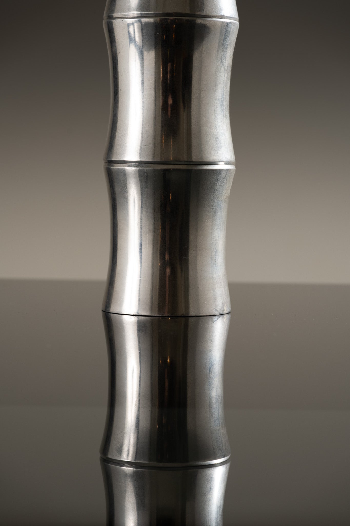 GRAND VASE BAMBOU EN MÉTAL, 1970s