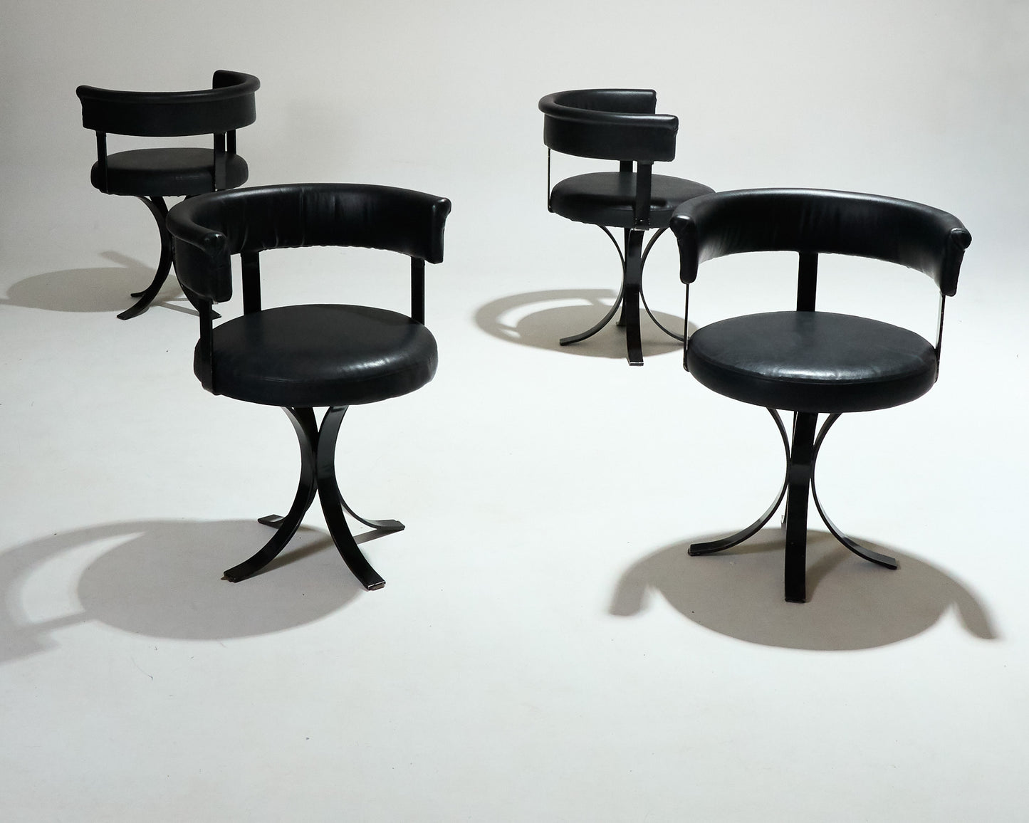 SET OF 4 OSVALDO BORSANI CHAIRS