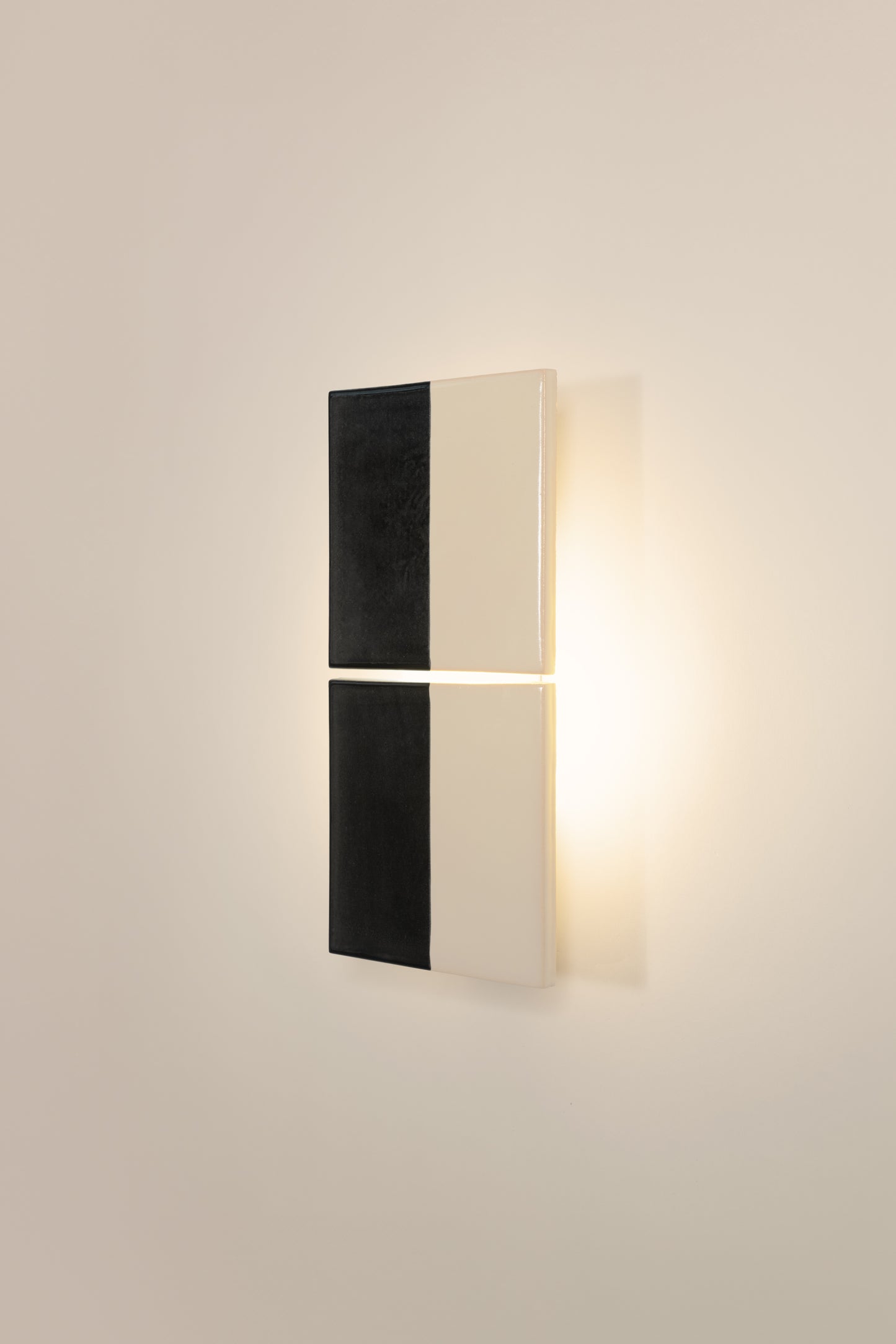 Tiles Line N wall sconce