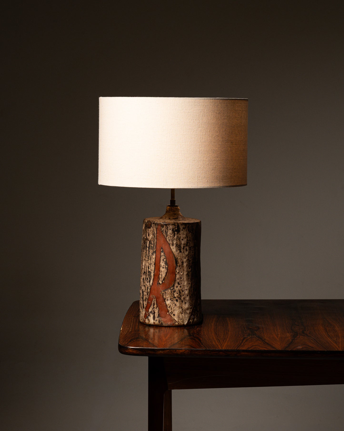 TABLE LAMP IN CHAMOTTE CERAMIC, 1970s