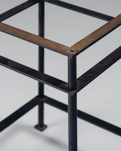 SIDE TABLE IN IRON AND PINK GRANITE, JEAN-MICHEL WILMOTTE, 1980s