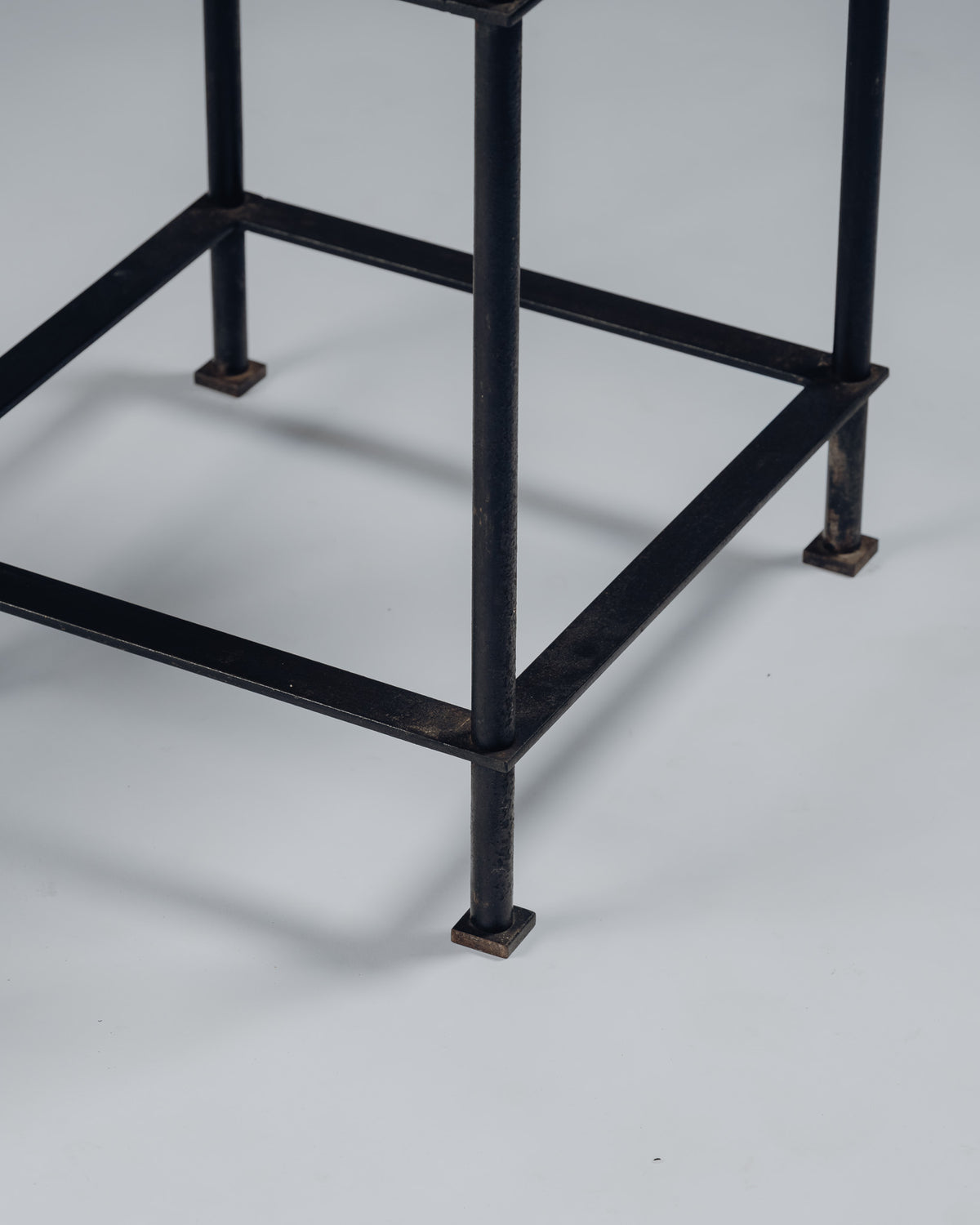 SIDE TABLE IN IRON AND PINK GRANITE, JEAN-MICHEL WILMOTTE, 1980s