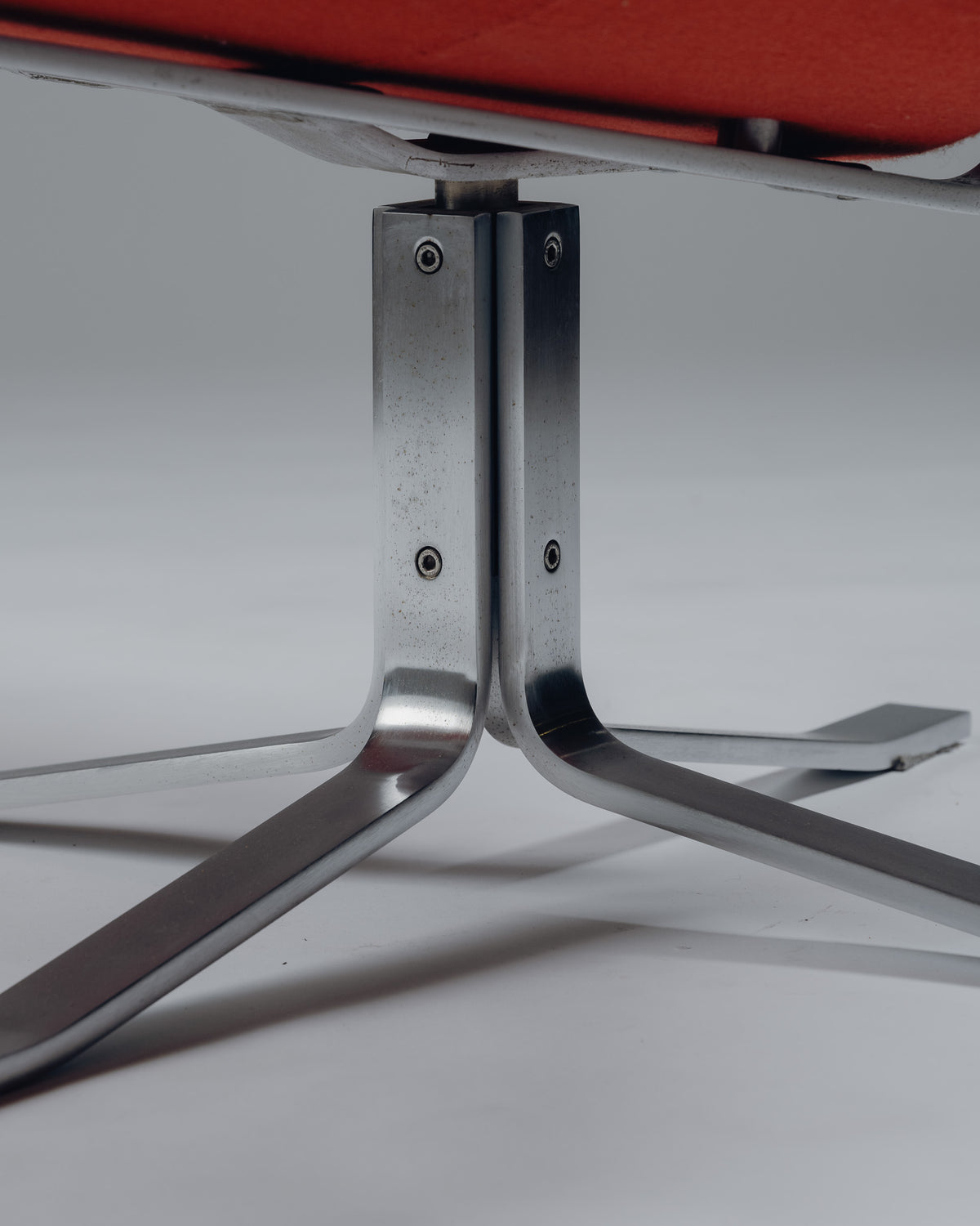 FAUTEUIL 'CORONA' EN ACIER ET TISSU, POUL VOLTHER, 1960s