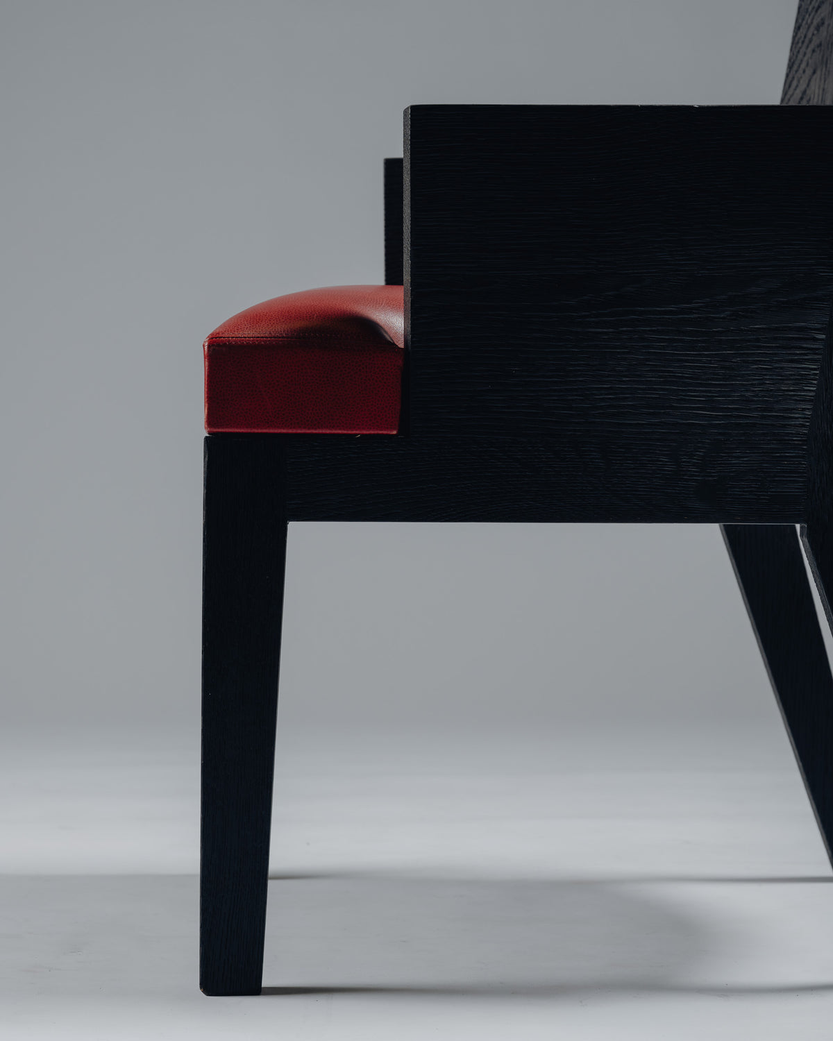 FAUTEUIL 'STALL' EN CHÊNE ET CUIR, CHRISTIAN LIAIGRE, 1990s