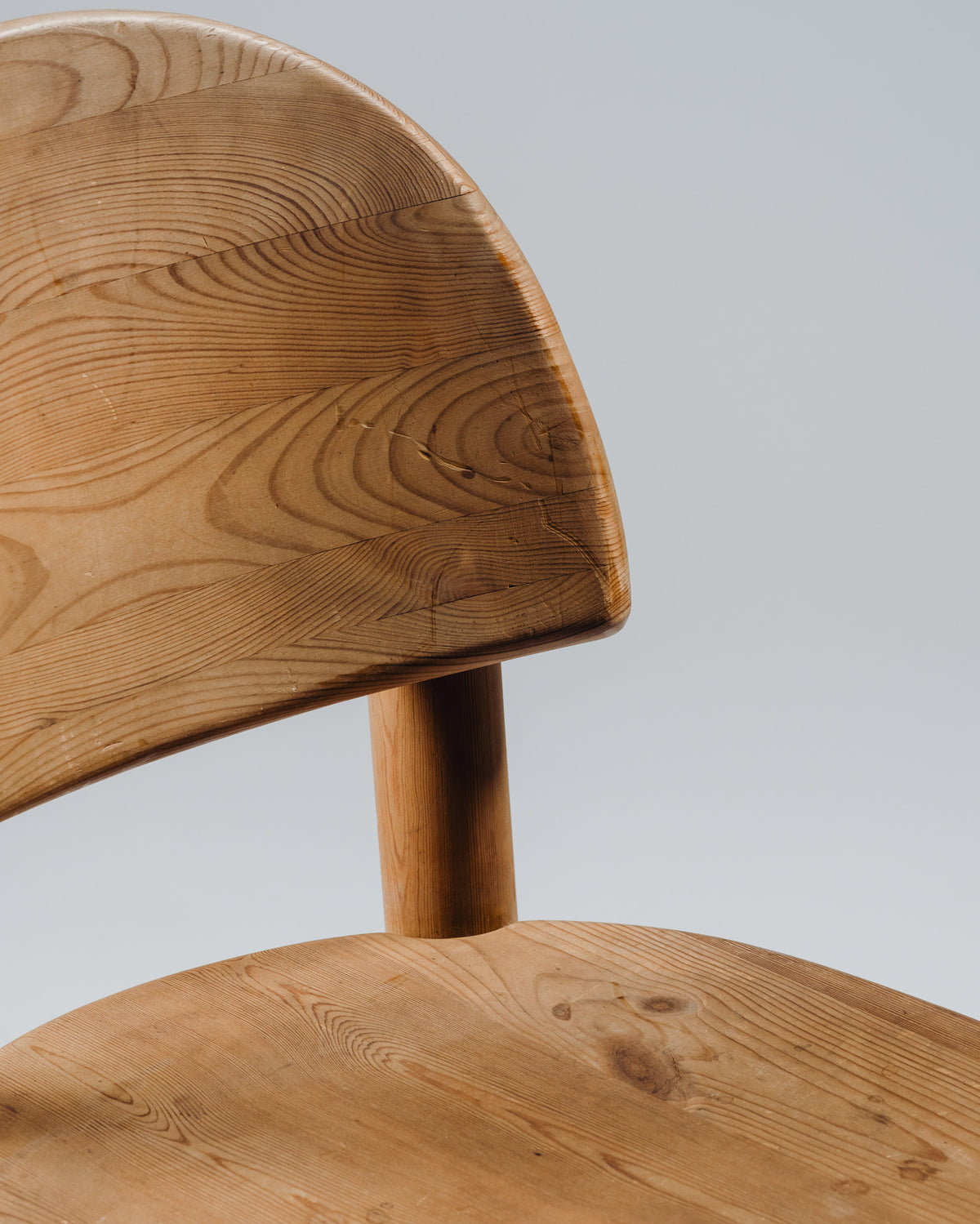 PAIRE DE CHAISES EN PIN, RAINER DAUMILLER, HIRTSHALS SAVVÆRK, 1970s
