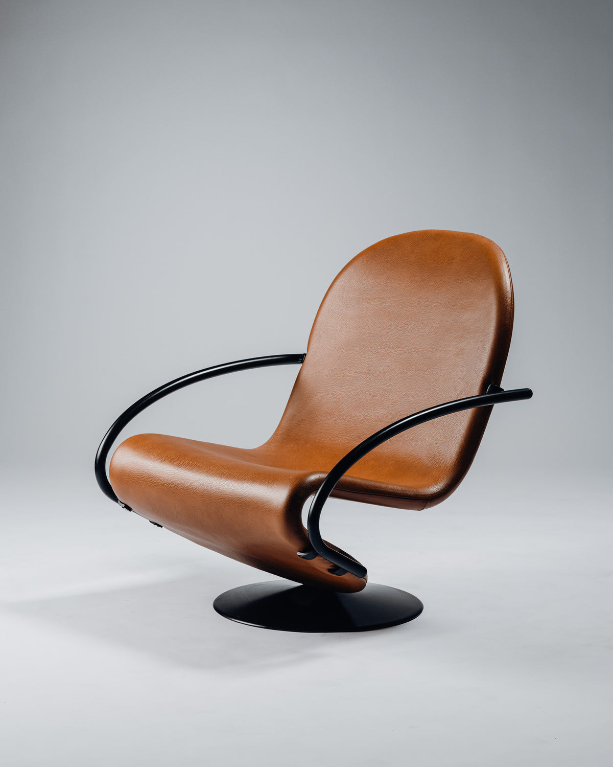 FAUTEUIL EN ACIER ET CUIR, VERNER PANTON, FRITZ HANSEN, 1970s
