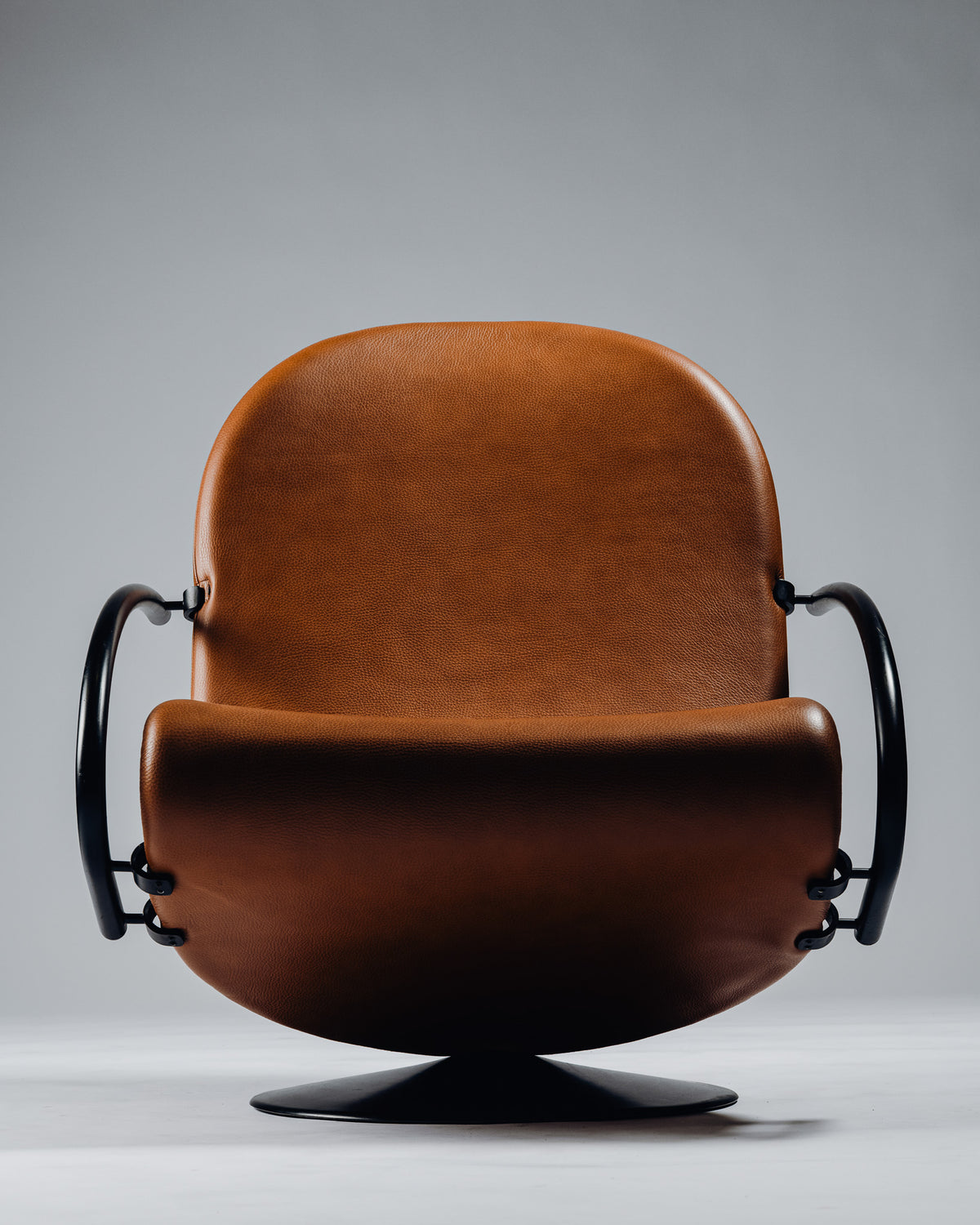 FAUTEUIL EN ACIER ET CUIR, VERNER PANTON, FRITZ HANSEN, 1970s