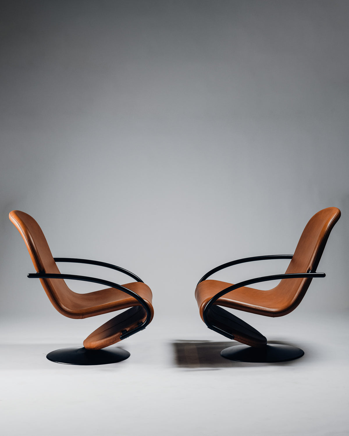 FAUTEUIL EN ACIER ET CUIR, VERNER PANTON, FRITZ HANSEN, 1970s