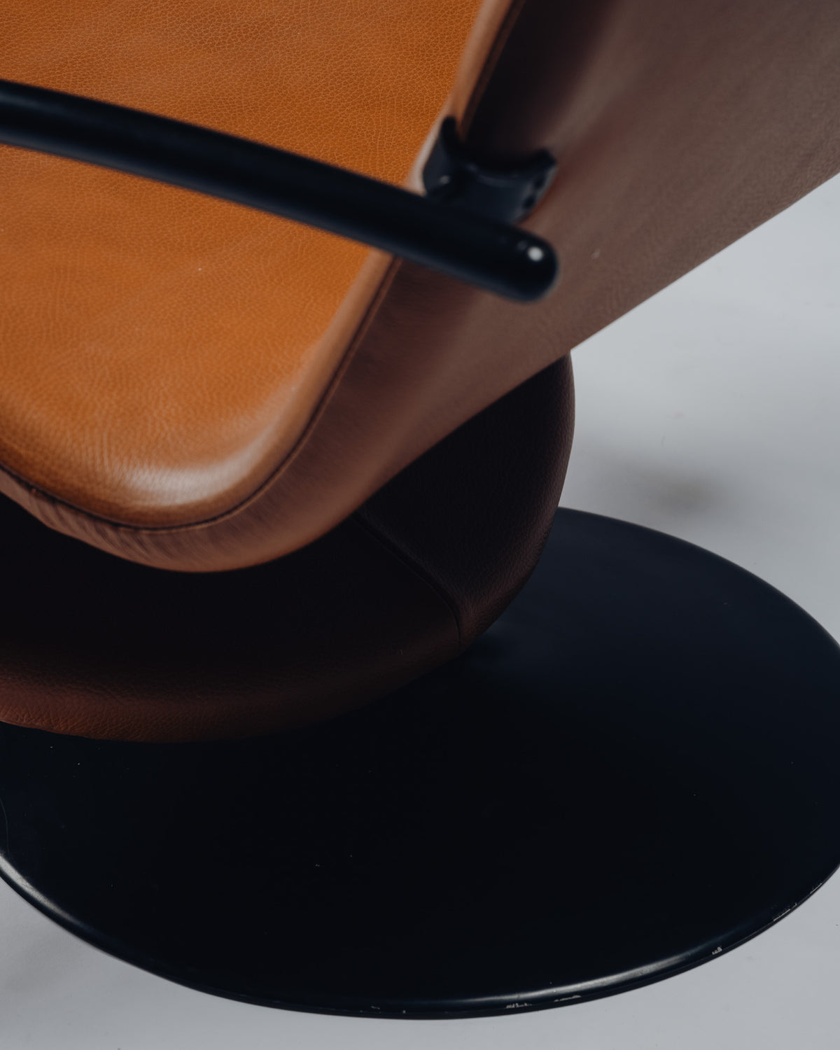 FAUTEUIL EN ACIER ET CUIR, VERNER PANTON, FRITZ HANSEN, 1970s