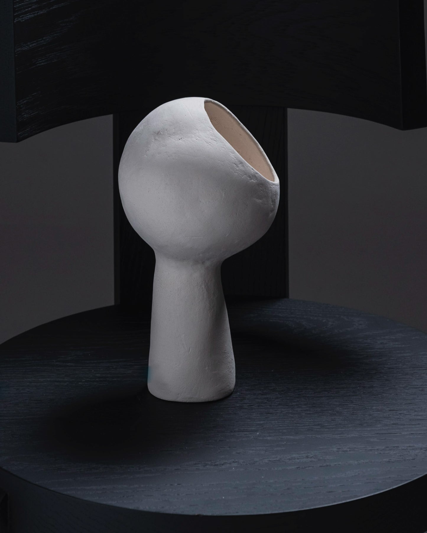 GLOBES TABLE LAMP IN STONEWARE