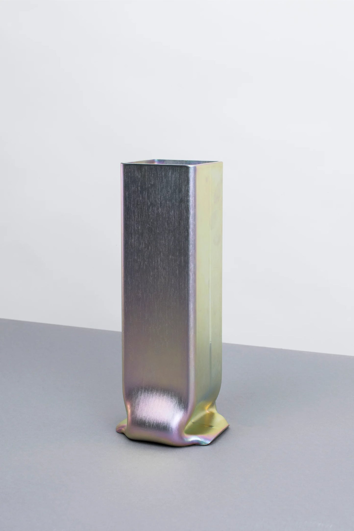 VASE "PRESSURE" ZINC