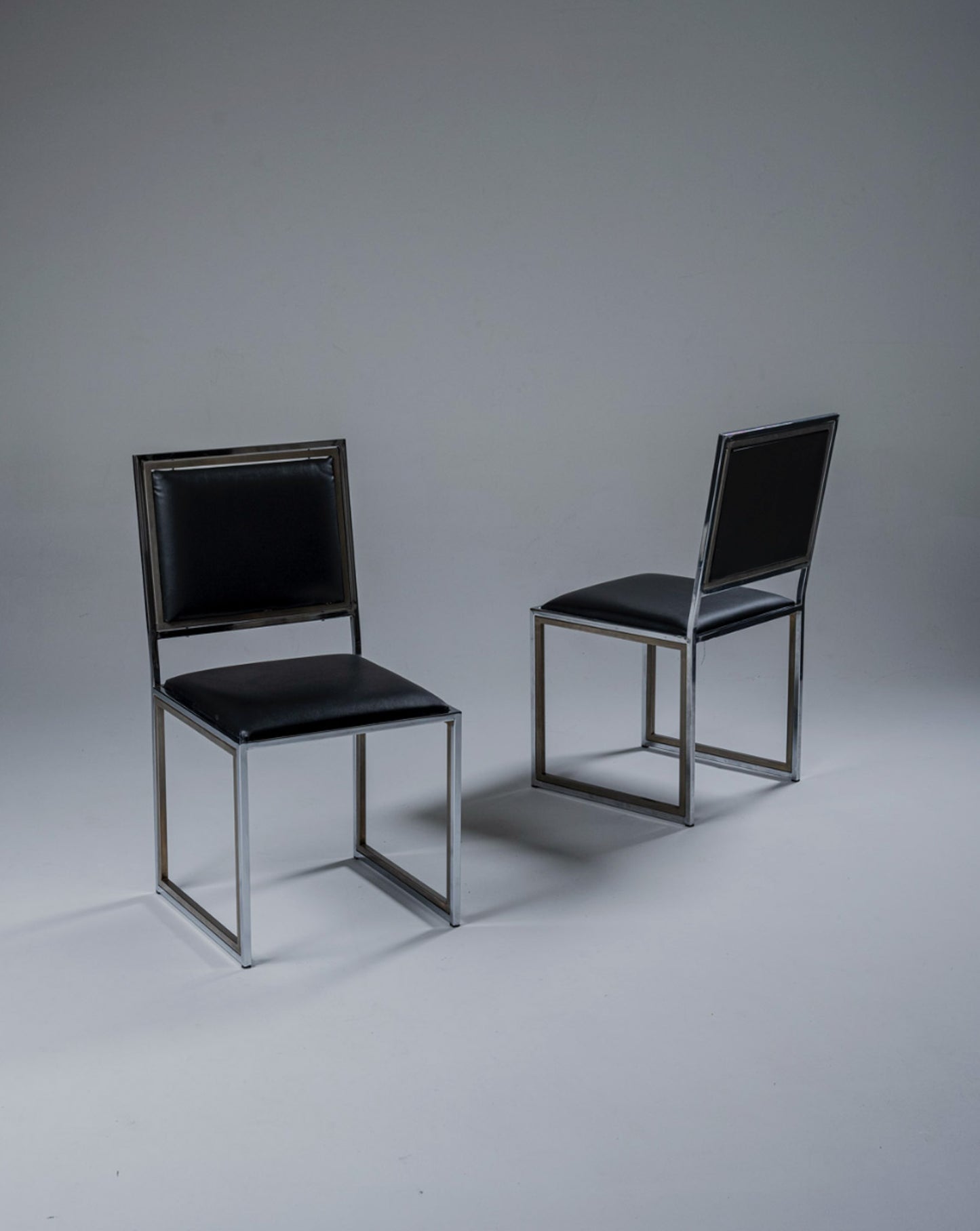 CHAISE EN MÉTAL ET CUIR, 1970s