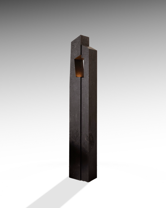 VOLCANIC STONE STREET LAMP