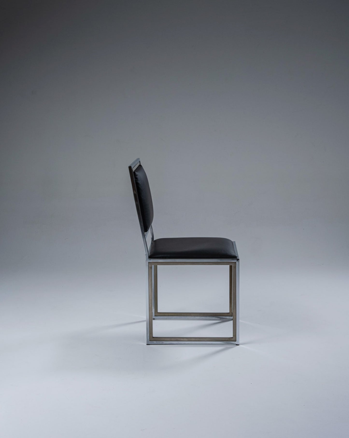 CHAISE EN MÉTAL ET CUIR, 1970s