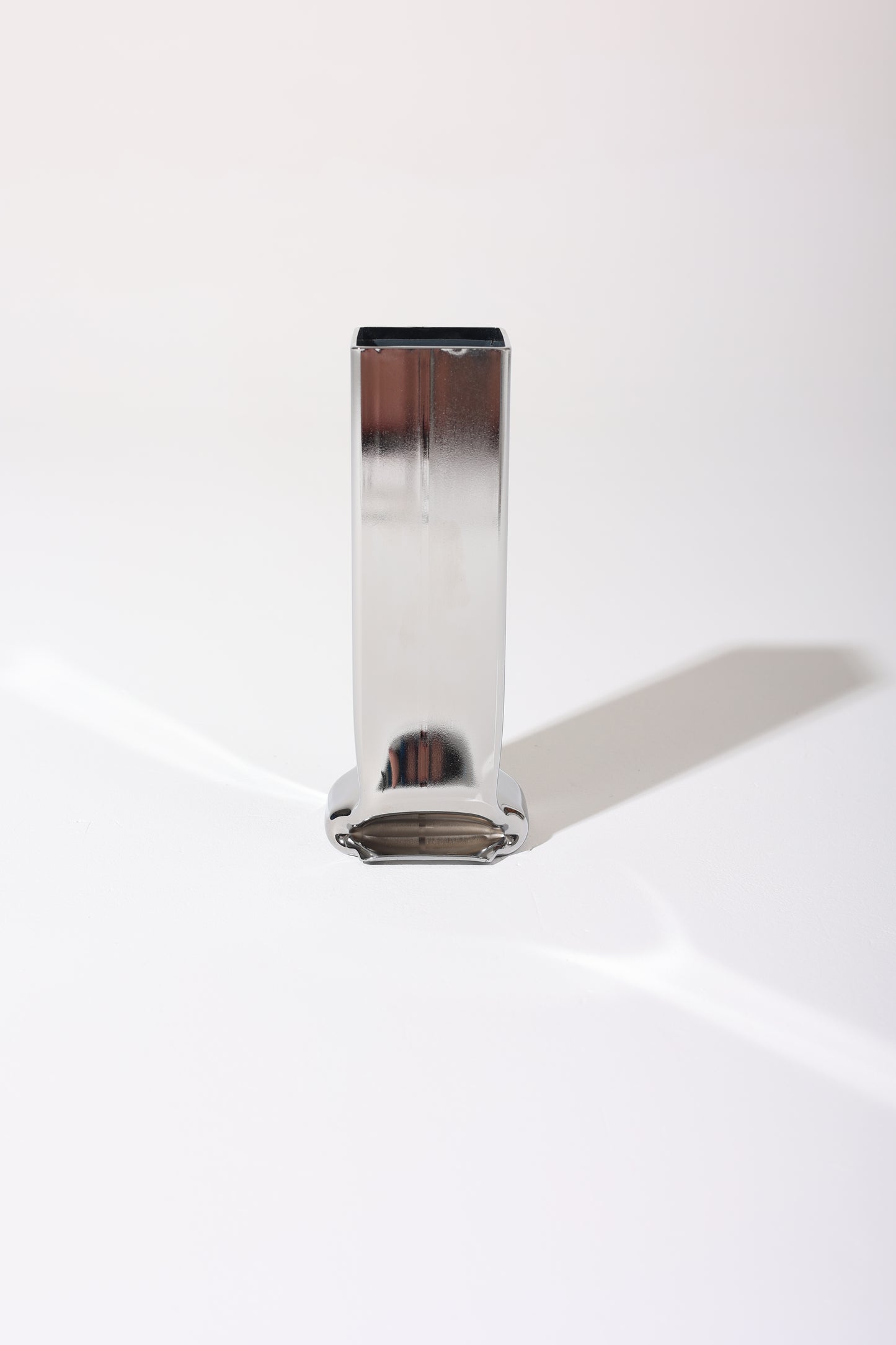 SQUARE VASE "PRESSURE" CHROME