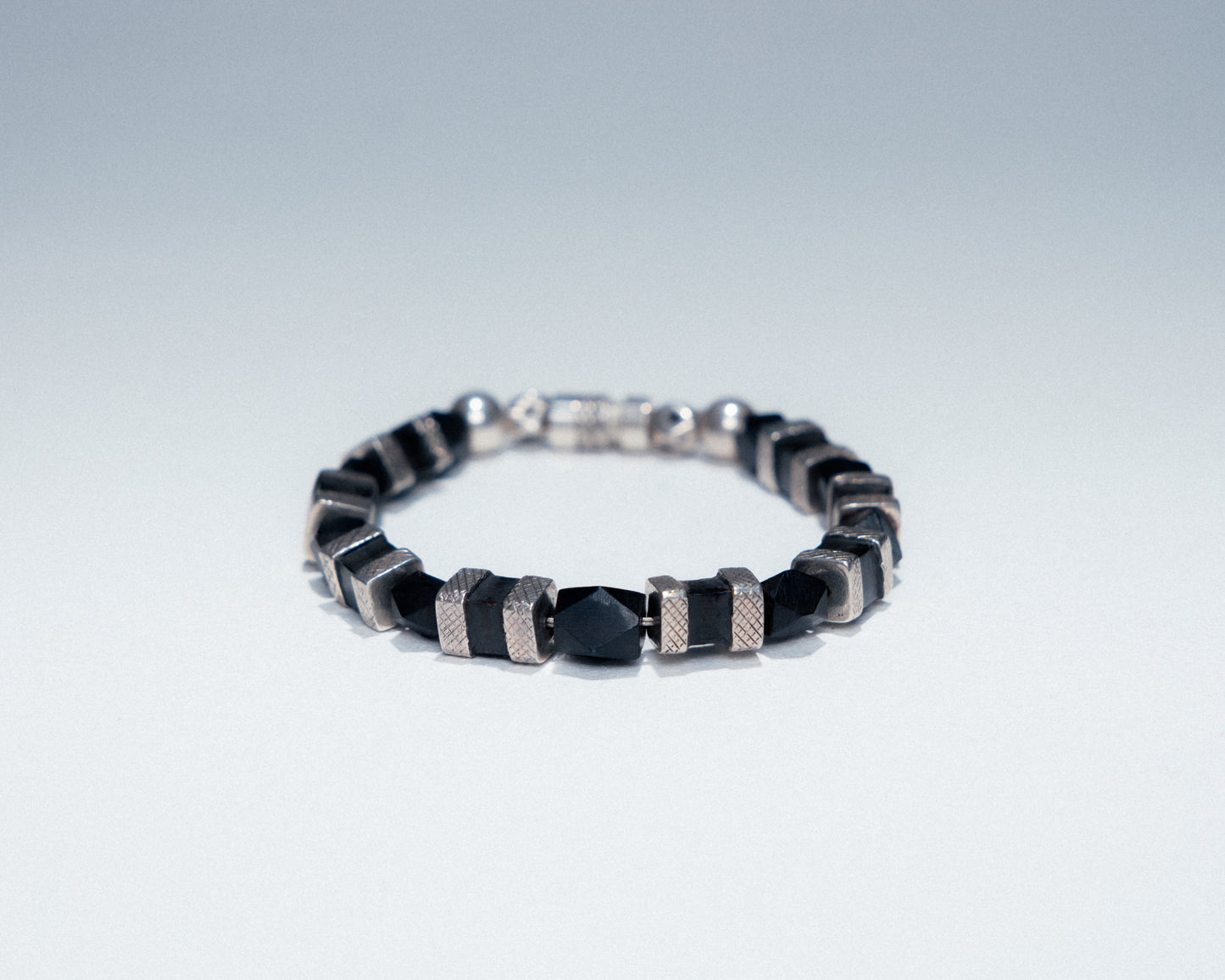 "ISLEAU" BRACELET