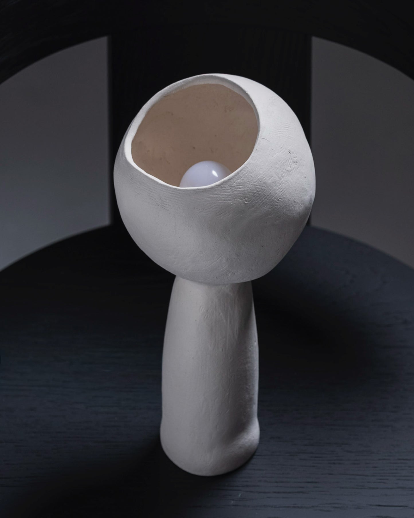 LAMPE A POSER GLOBE EN GRÉS