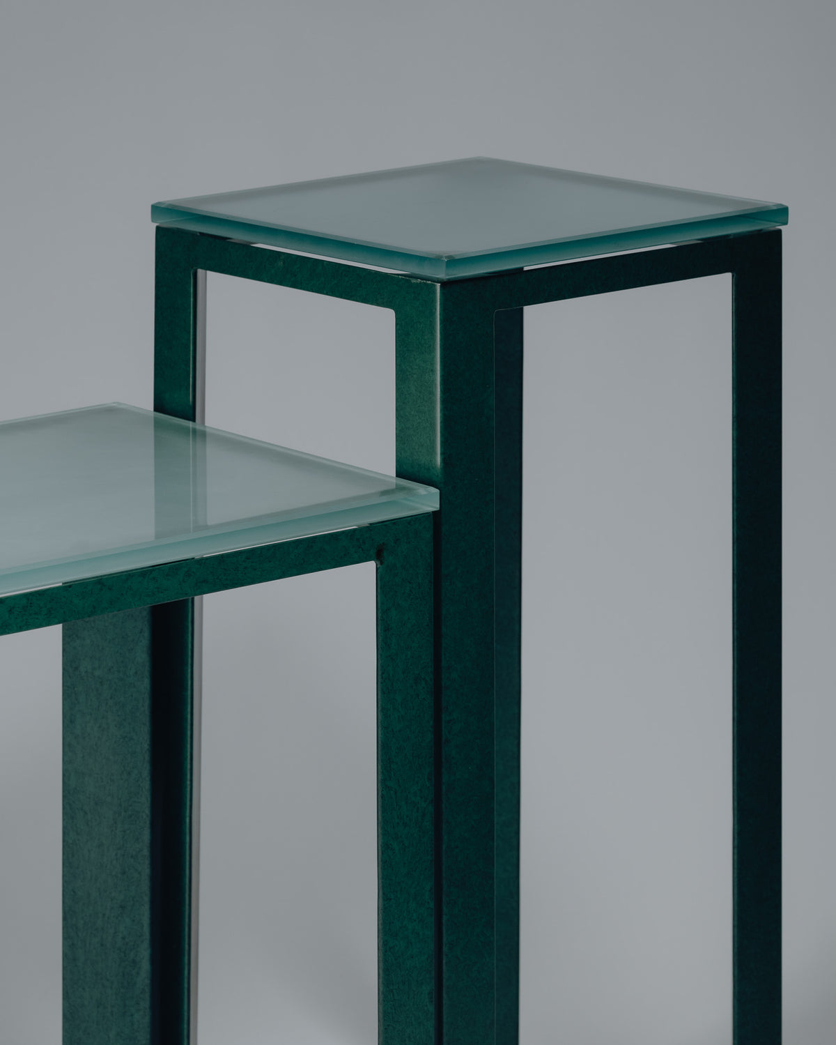 GUÉRIDON 'SYNTHÈSE' EN MÉTAL ET VERRE, CHRISTIAN DUC, 1980s