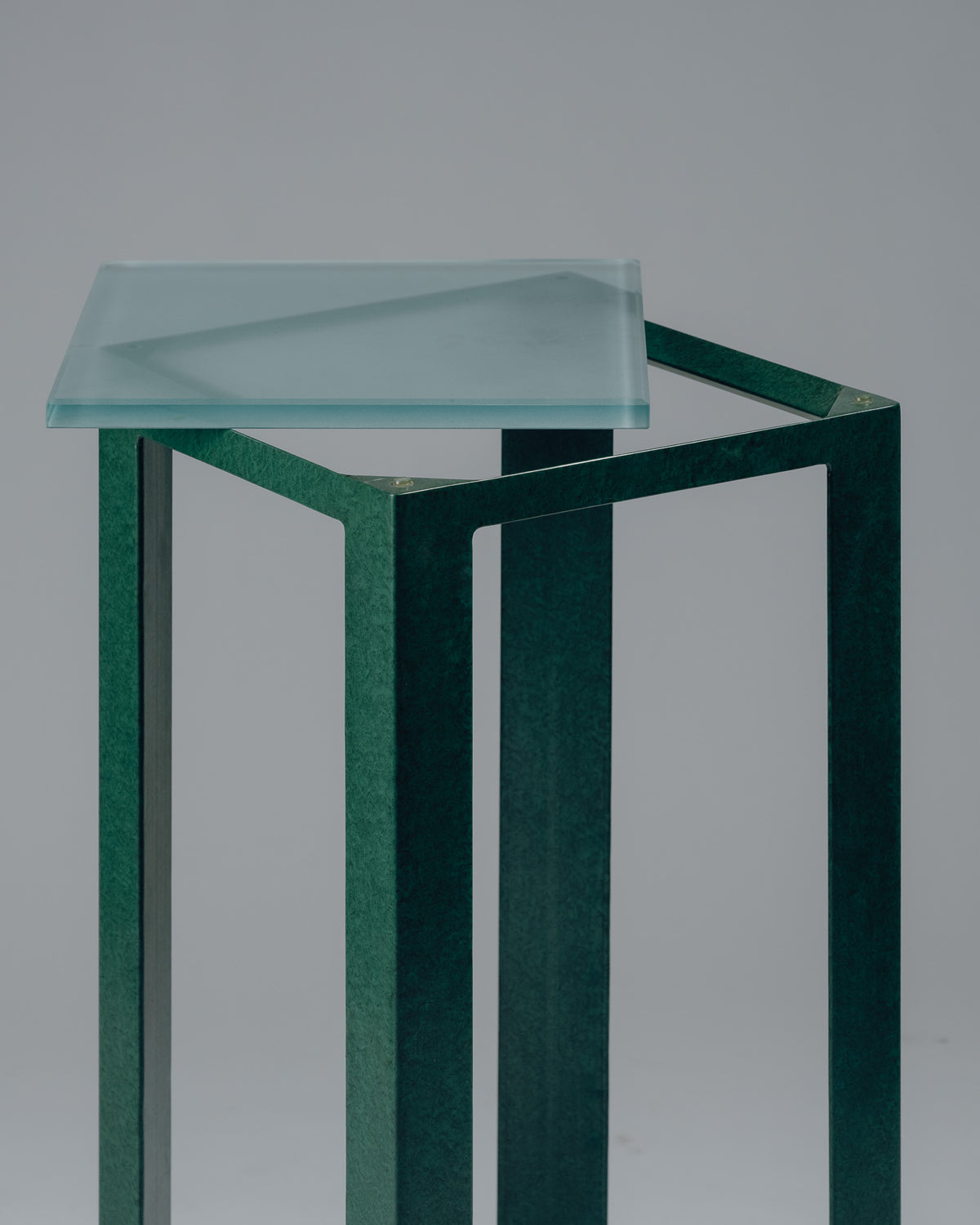 GUÉRIDON 'SYNTHÈSE' EN MÉTAL ET VERRE, CHRISTIAN DUC, 1980s