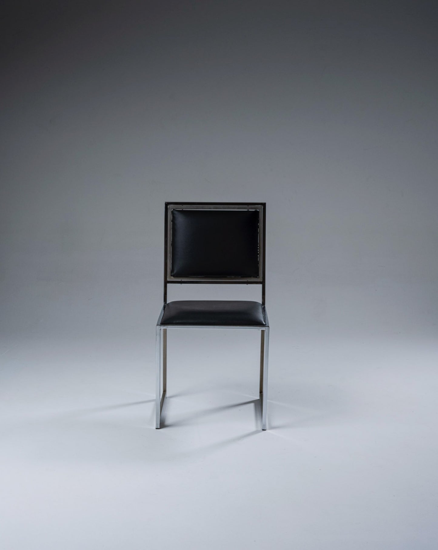 CHAISE EN MÉTAL ET CUIR, 1970s