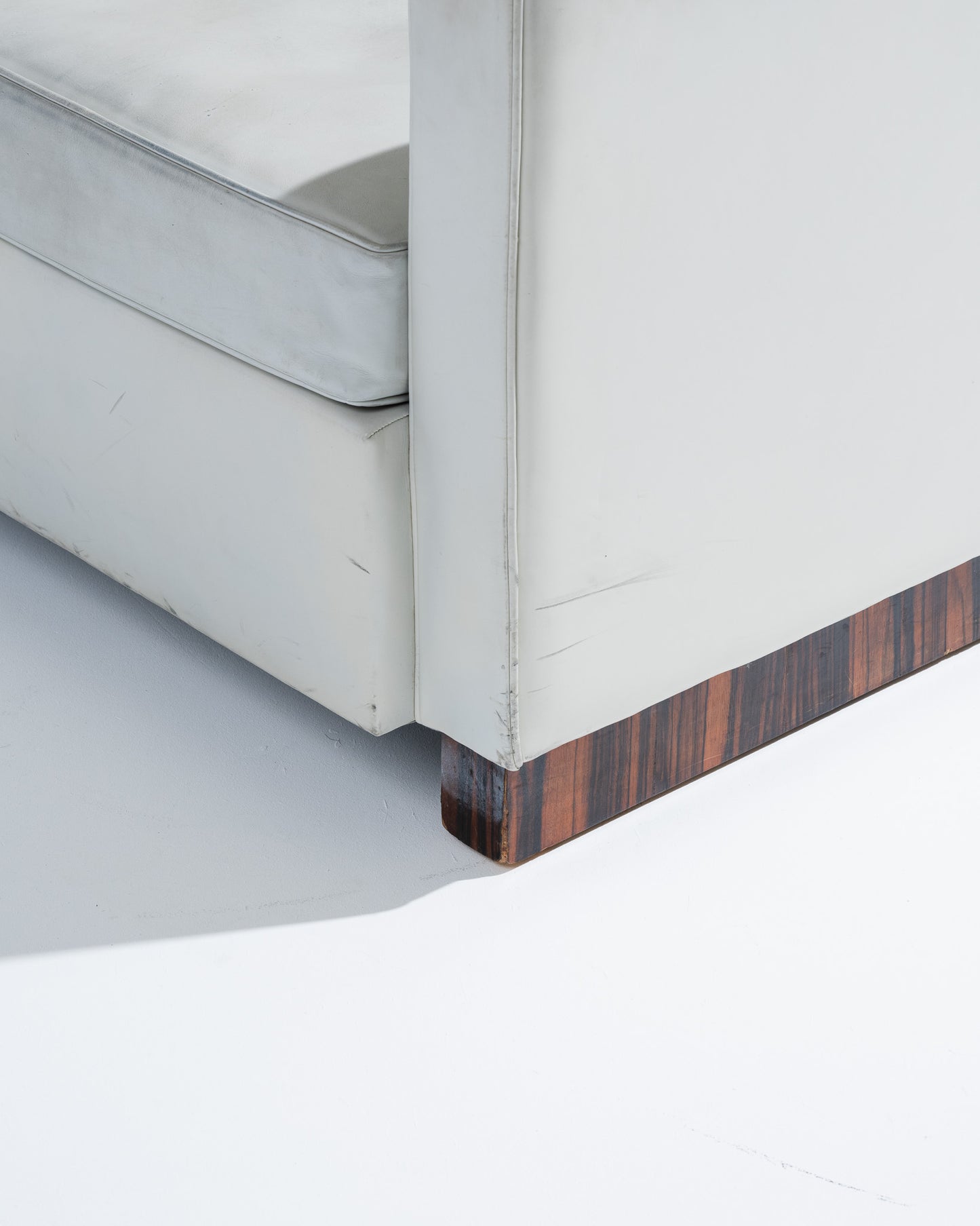 FAUTEUIL EN CUIR ART DÉCO, JACQUES ADNET, 1930s