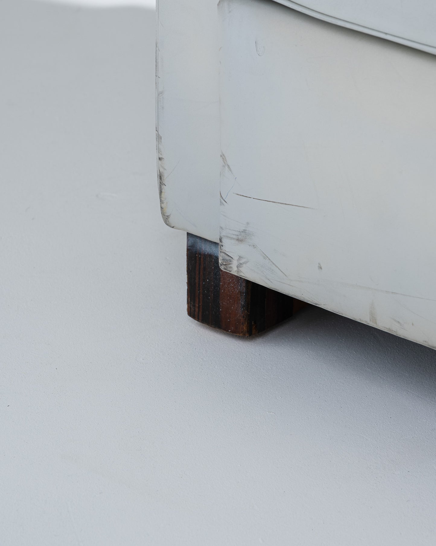 FAUTEUIL EN CUIR ART DÉCO, JACQUES ADNET, 1930s