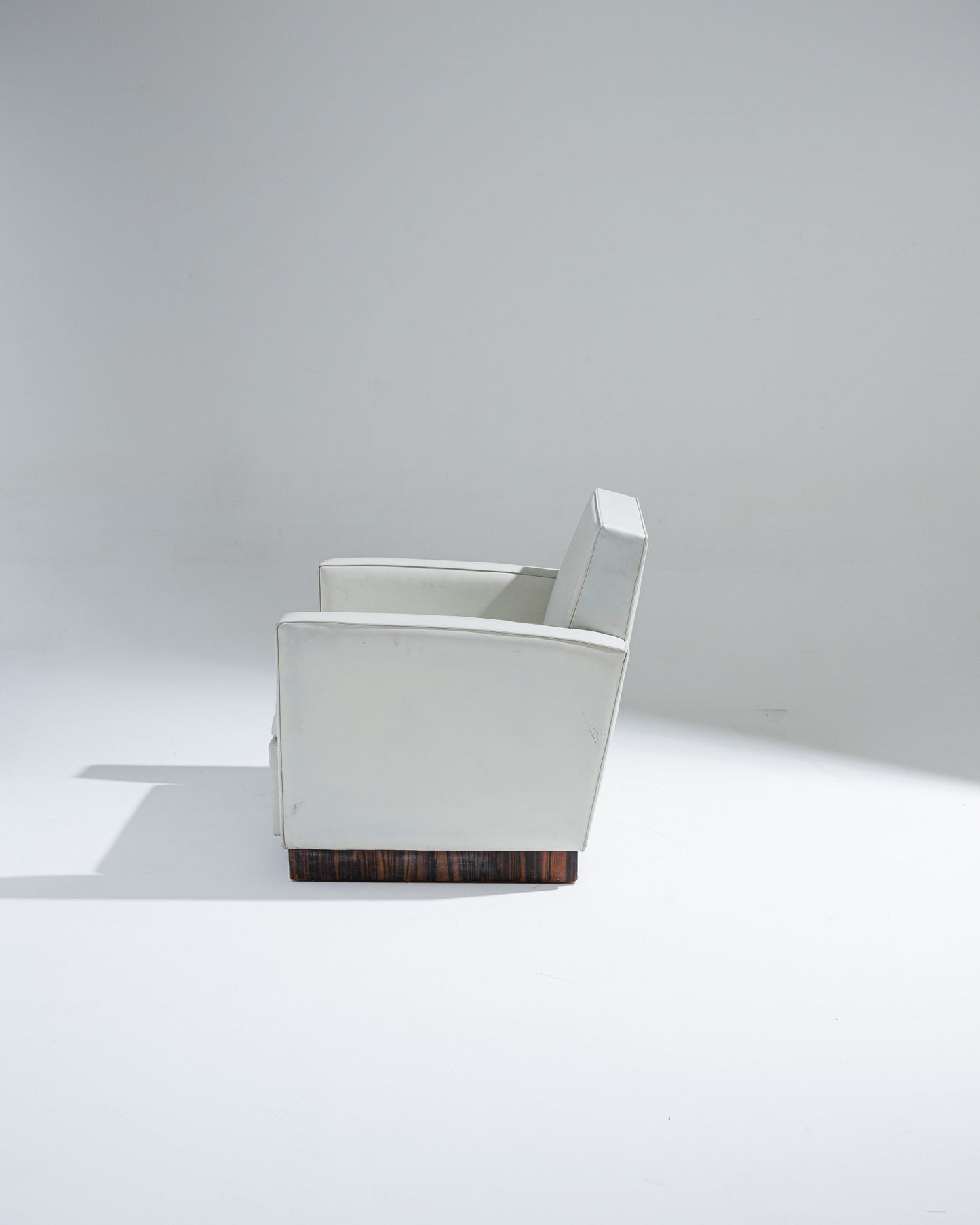 FAUTEUIL EN CUIR ART DÉCO, JACQUES ADNET, 1930s