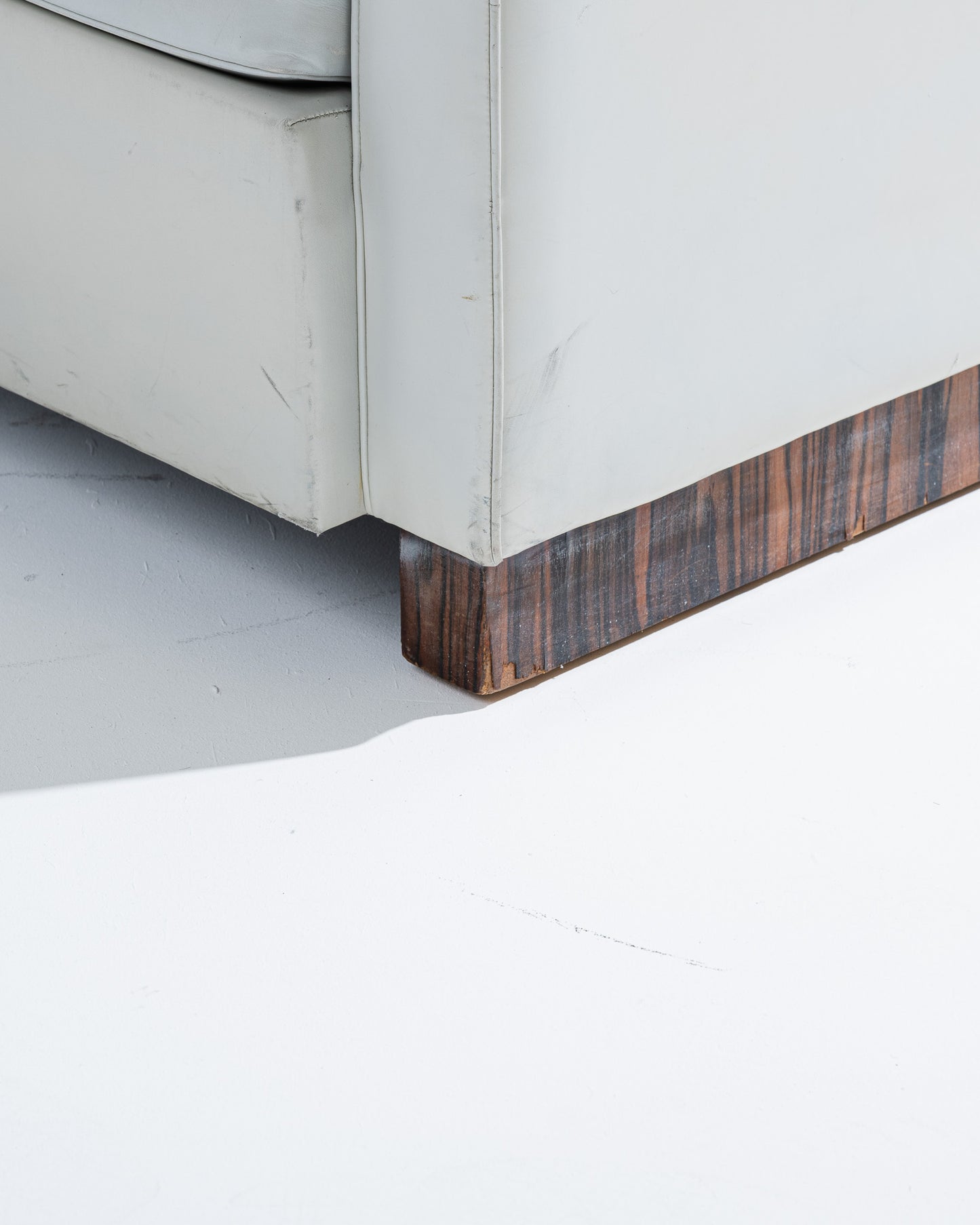 FAUTEUIL EN CUIR ART DÉCO, JACQUES ADNET, 1930s