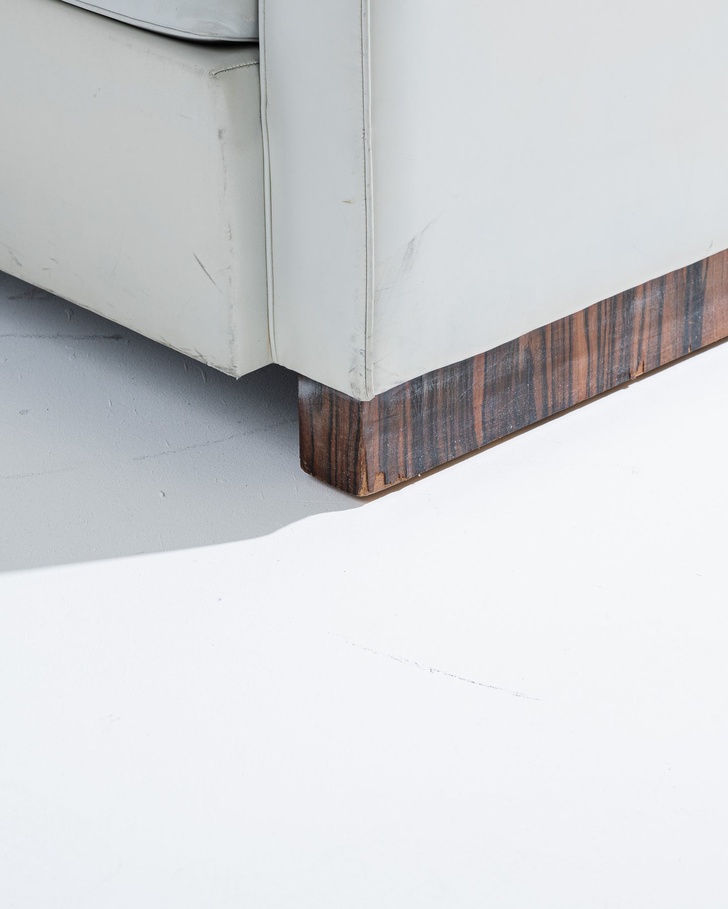 FAUTEUIL EN CUIR ART DÉCO, JACQUES ADNET, 1930s