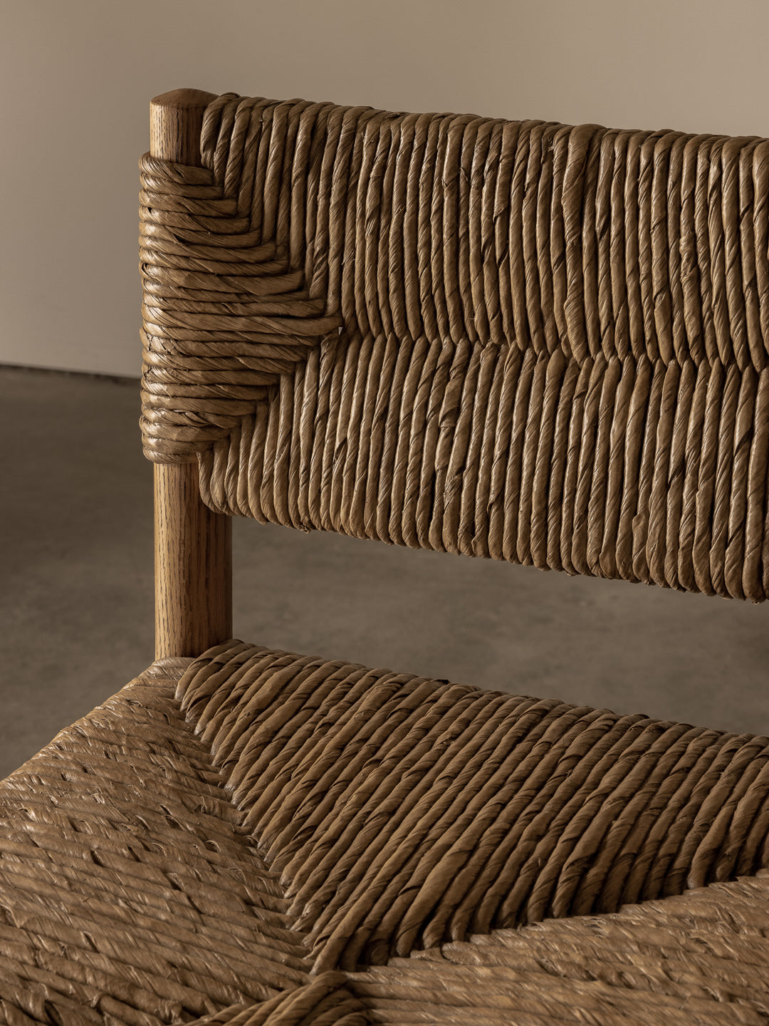 ARNAUD COUNTER STOOL