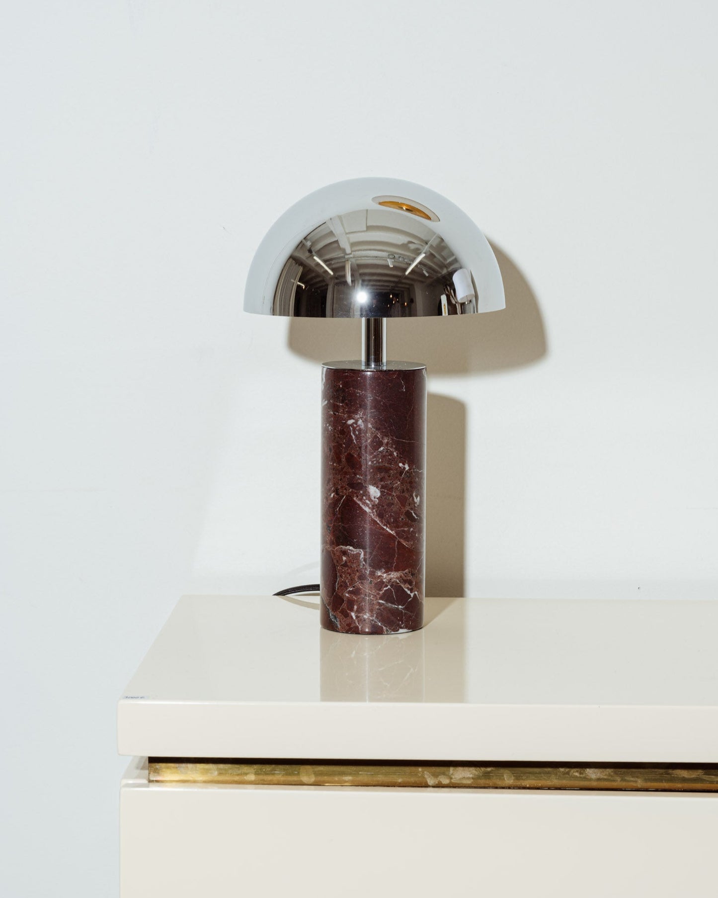 LAMPE DE TABLE ADEI EN MARBRE ET CHROME