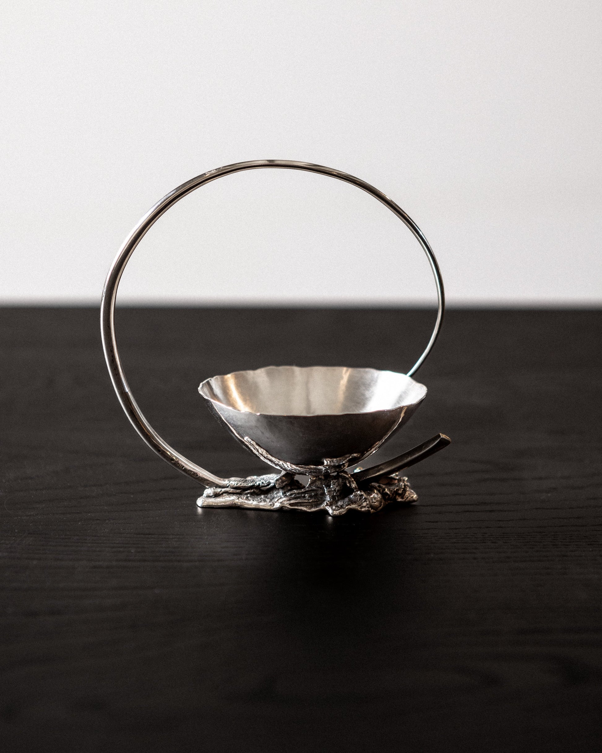 Bol "Melting Point" en argent 925°/00 et or fin 999°/00, par Karen Gay.&nbsp;Pièce unique, entièrement réalisé à la main.