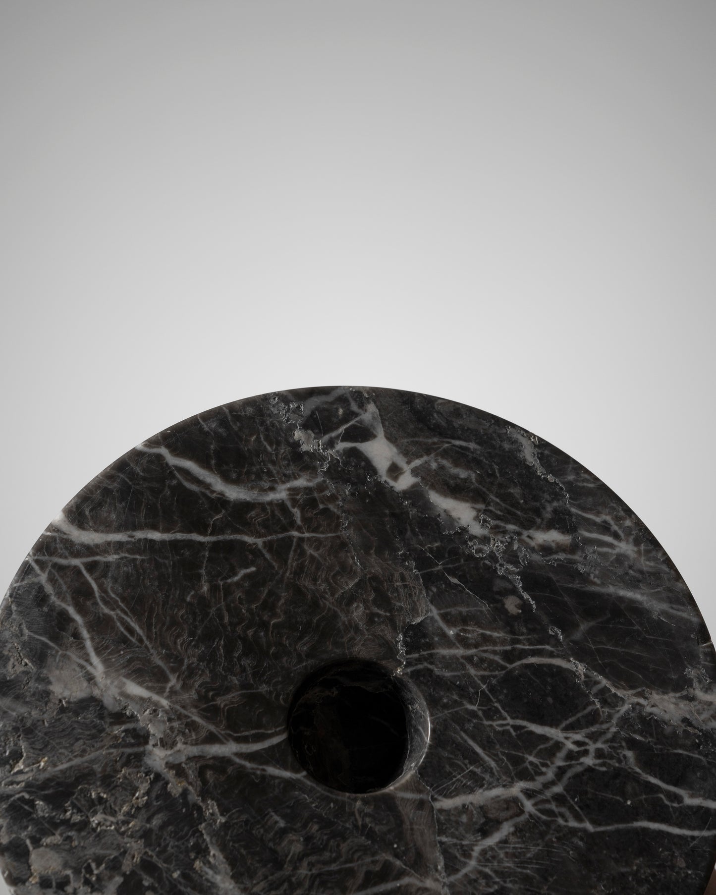 BOUGEOIR EN MARBRE GRIS