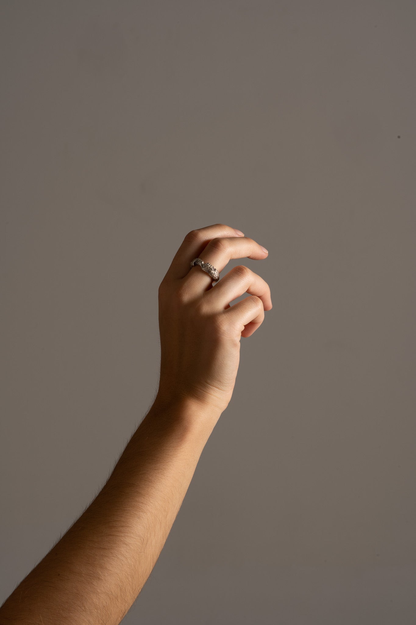 ETHEREAL RING IN 925 SILVER